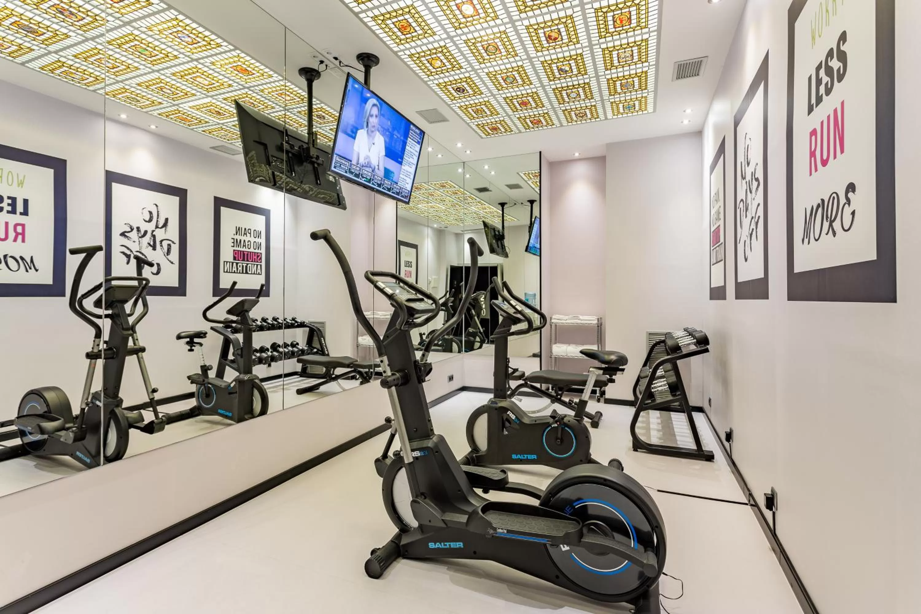 Fitness centre/facilities in Room Mate Carla, Barcelona