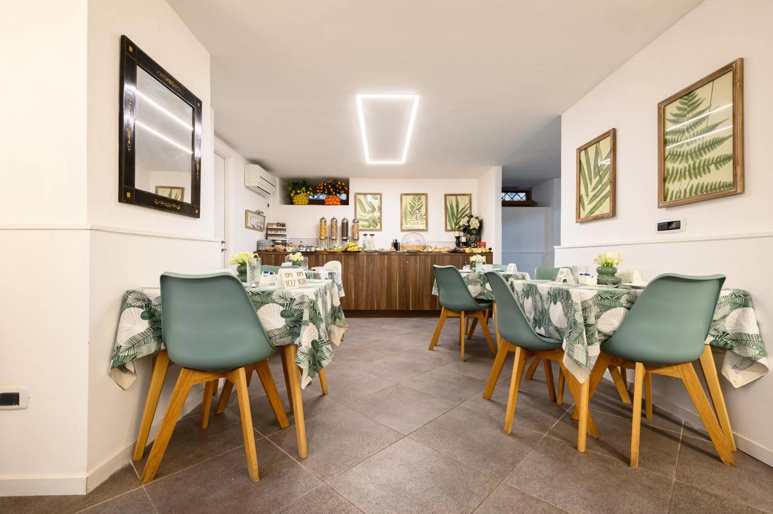 Breakfast in Dream House Pompei