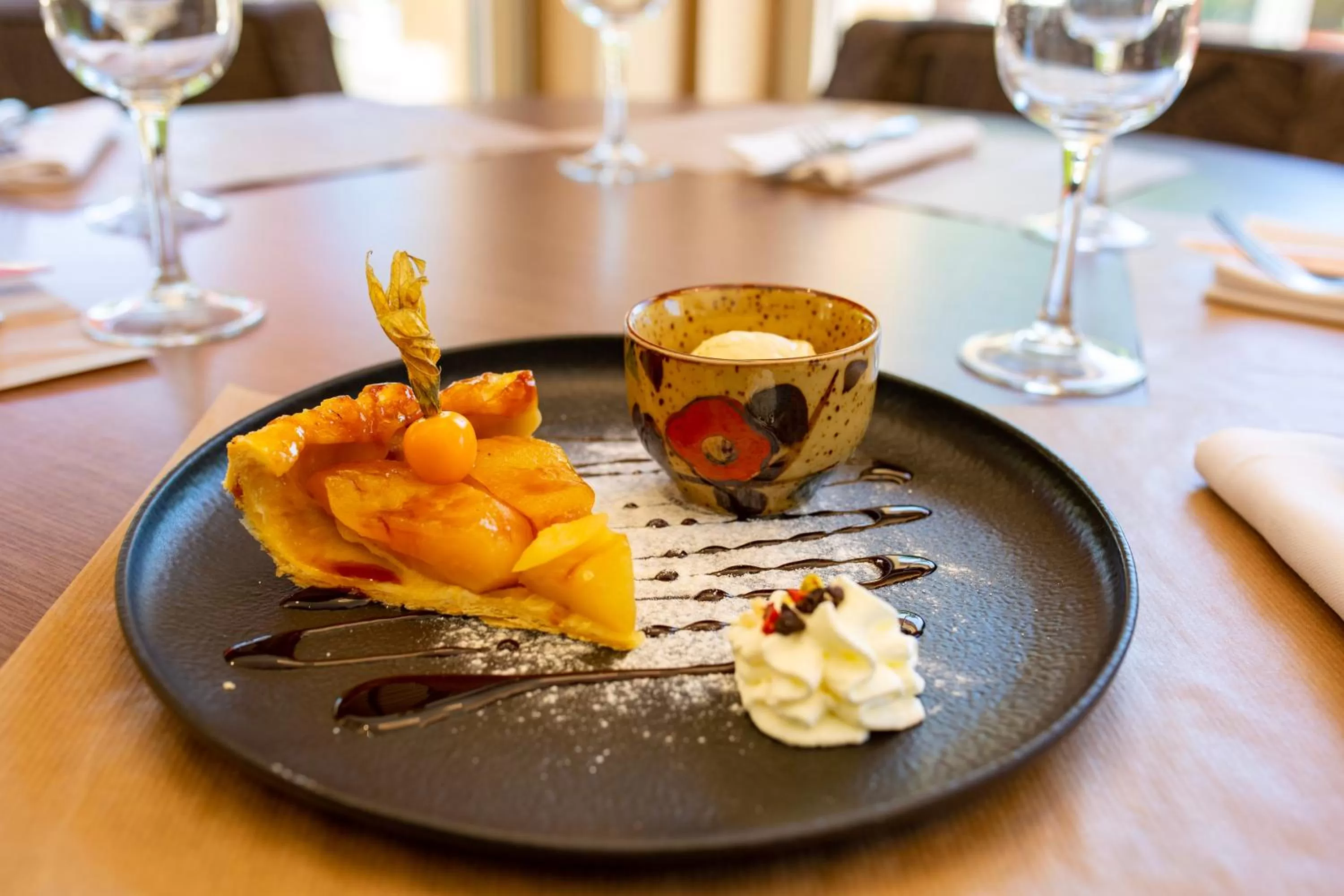 Restaurant/places to eat in Hostellerie Saint Vincent Beauvais Aeroport