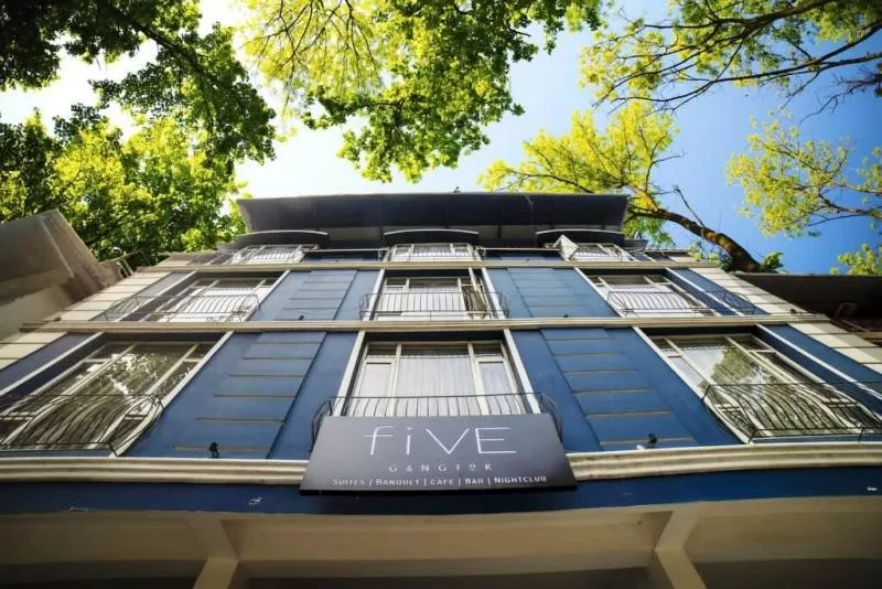 Facade/entrance in Five Gangtok