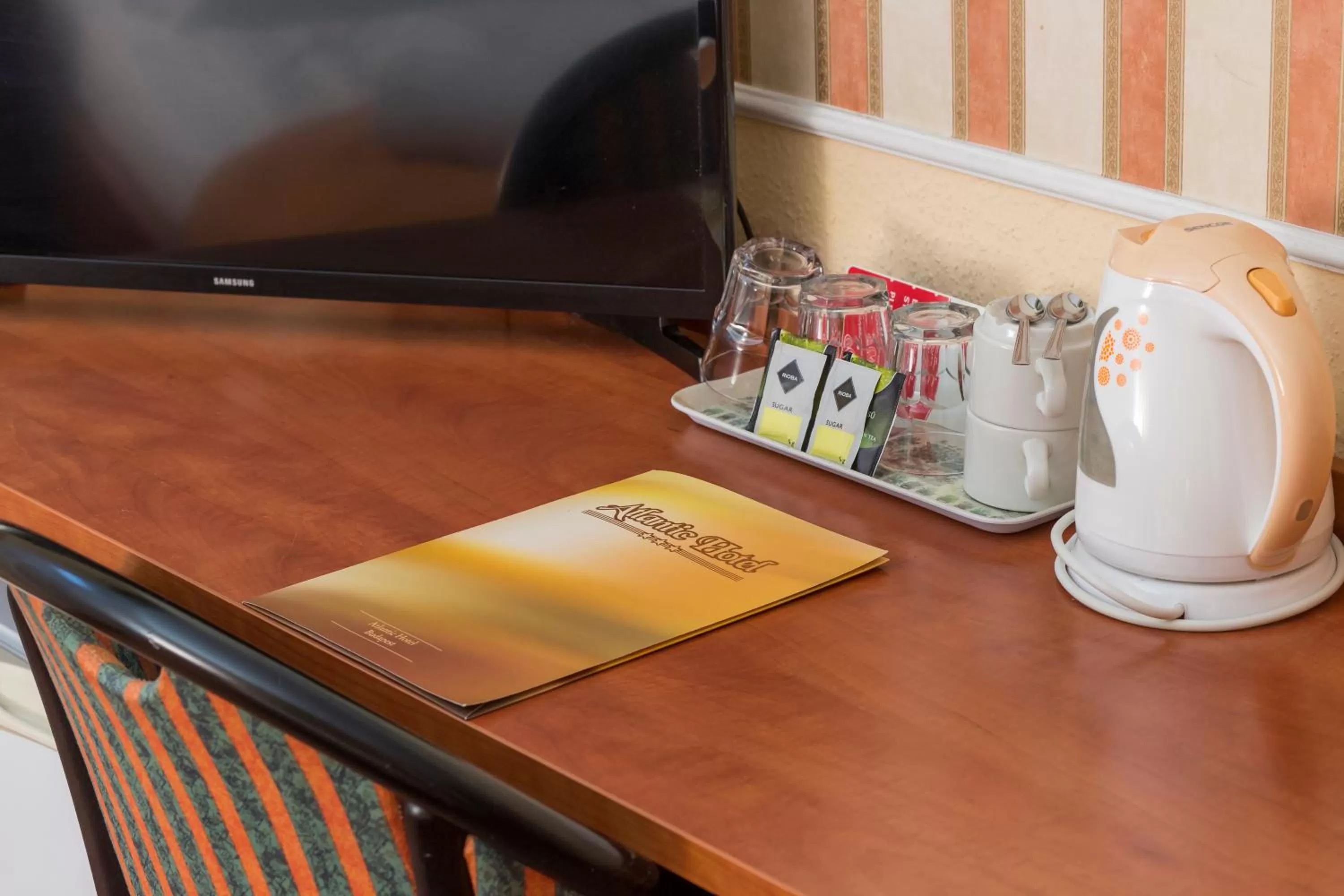 Coffee/tea facilities in Atlantic Hotel