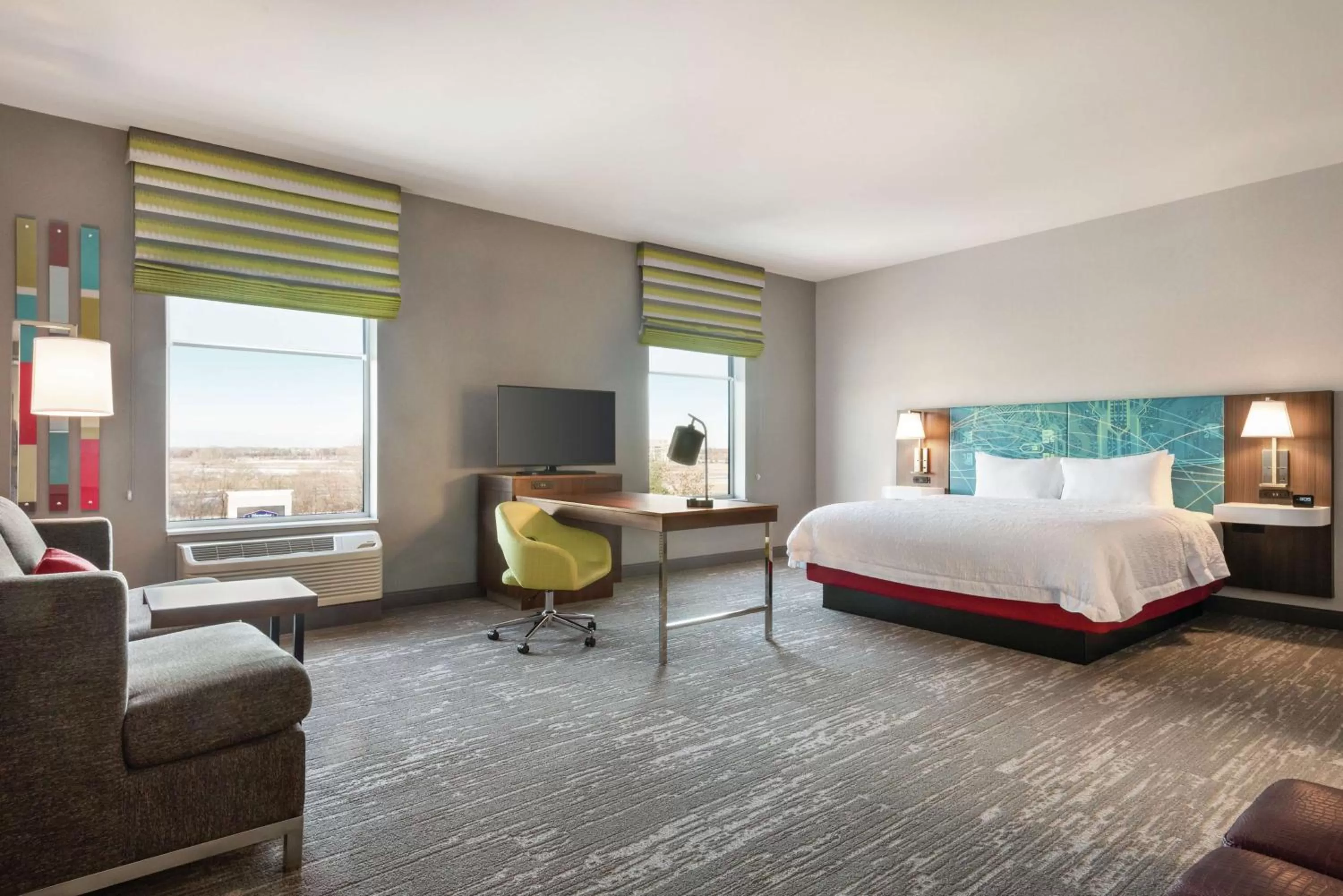 Bedroom, Bed in Hampton Inn Brooklyn Park