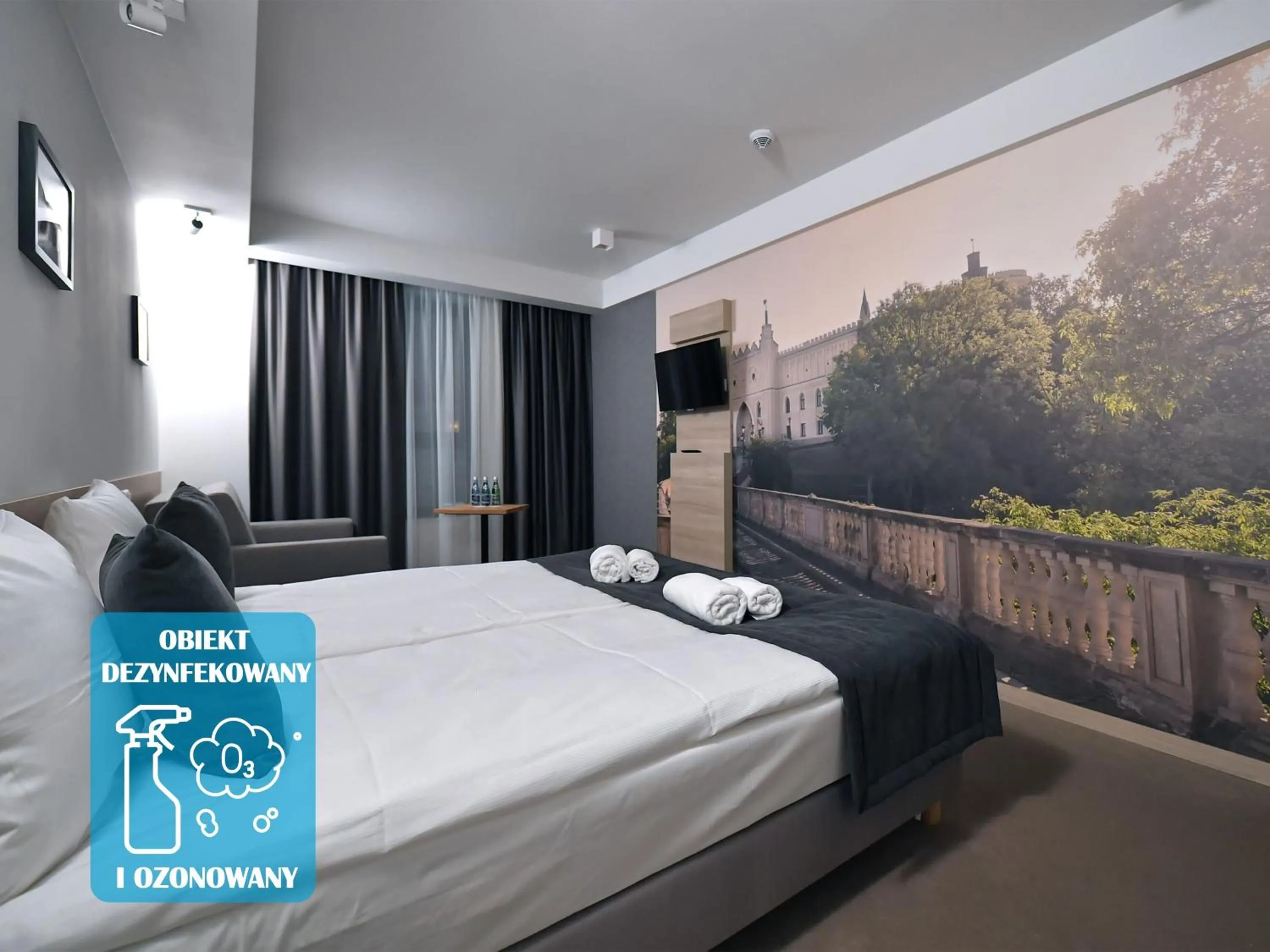 Photo of the whole room, Bed in Lubhotel