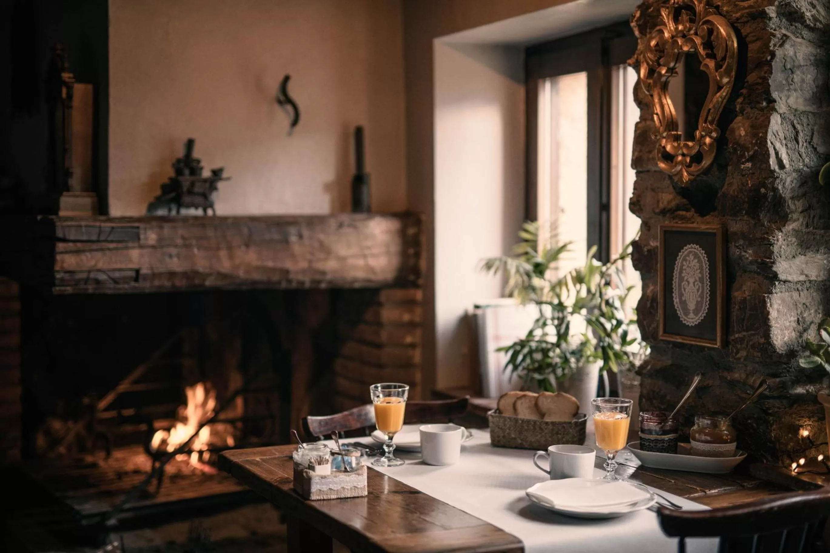 Restaurant/places to eat in Hotel Cruells