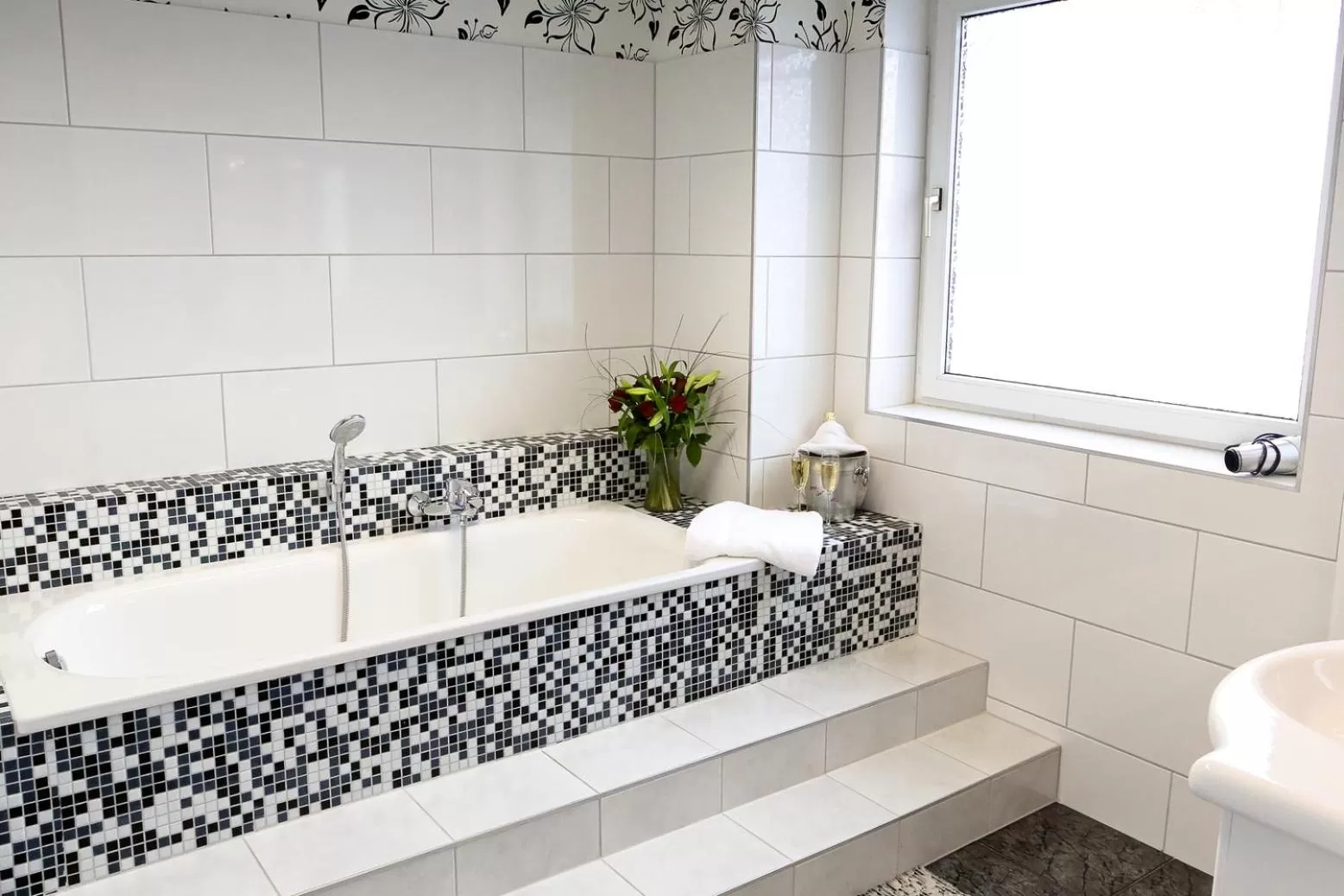 Bath in Suite-Apartment-Essen