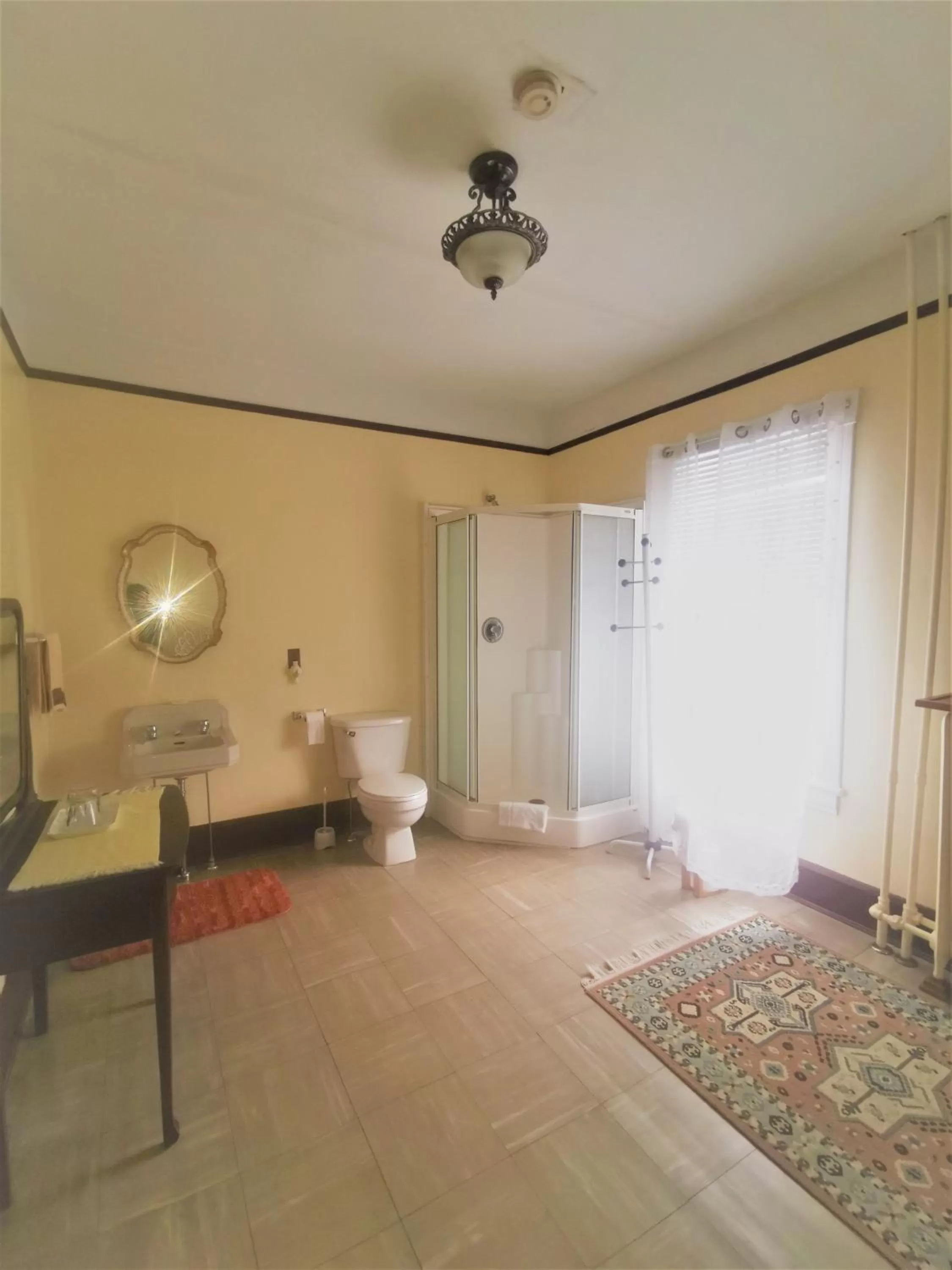 Bathroom in Royal Hotel