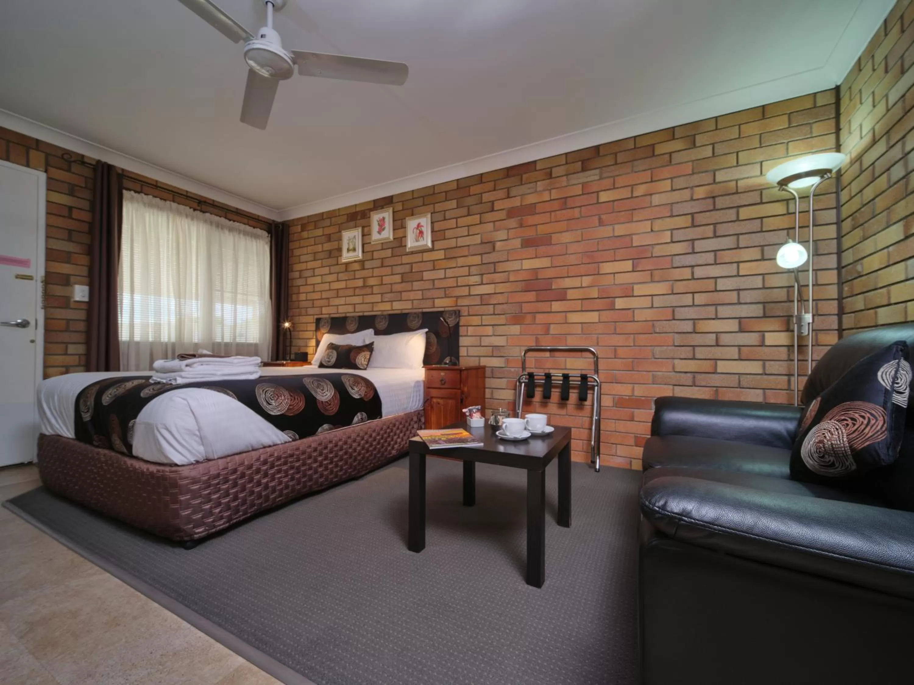 Bed in City View Motel