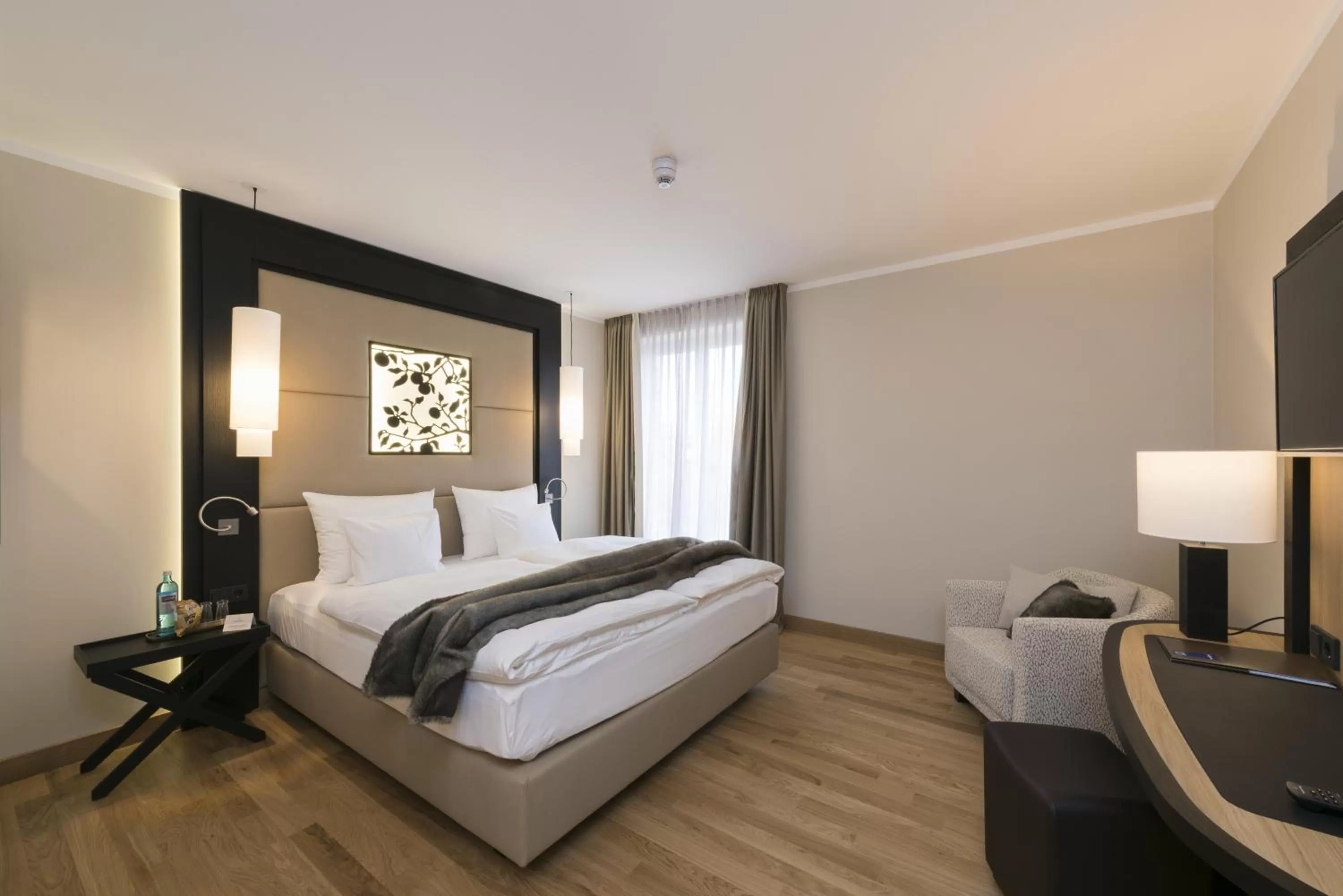 Photo of the whole room, Bed in Hofhotel Grothues-Potthoff