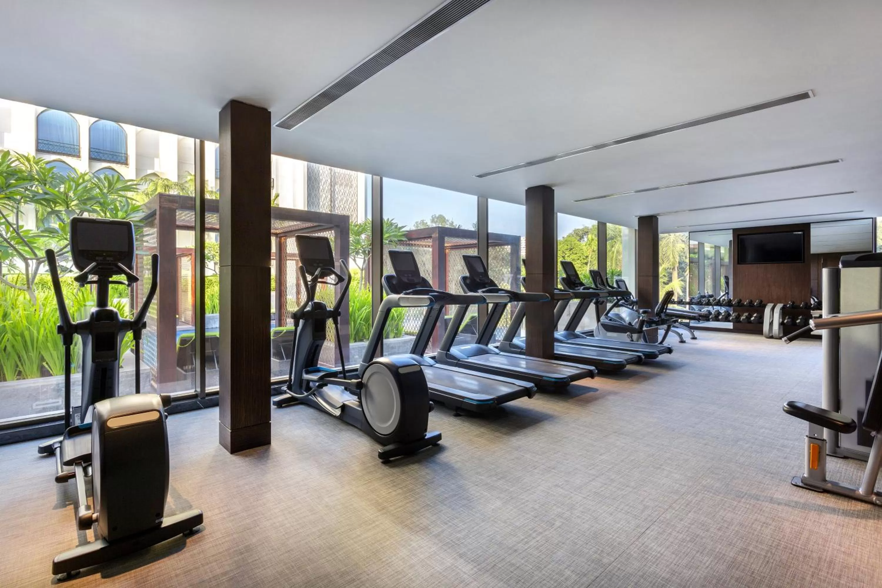 Fitness centre/facilities in InterContinental Dhaka by IHG