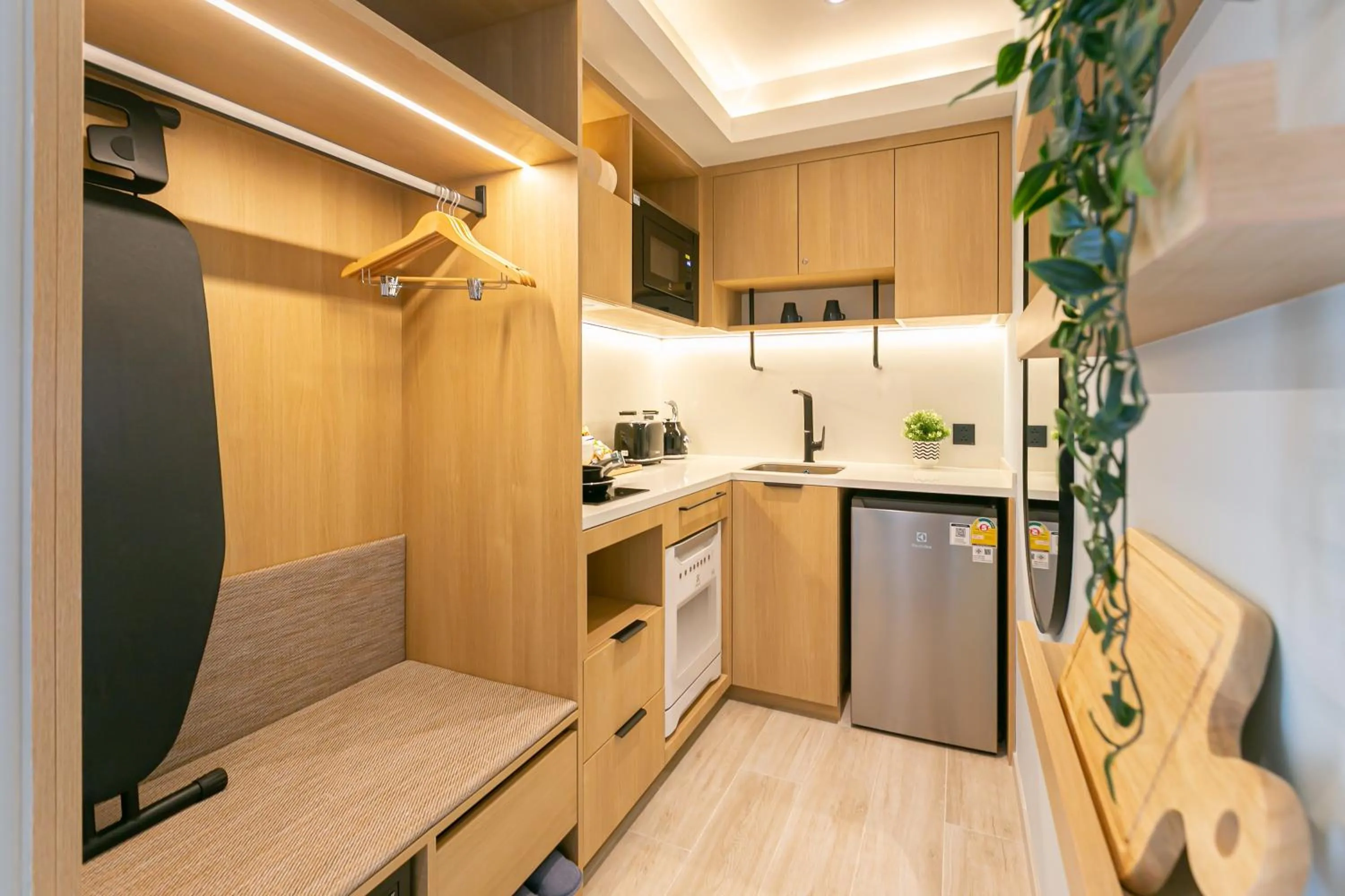 Kitchen or kitchenette in The SACHA Apart-Hotel Thonglor