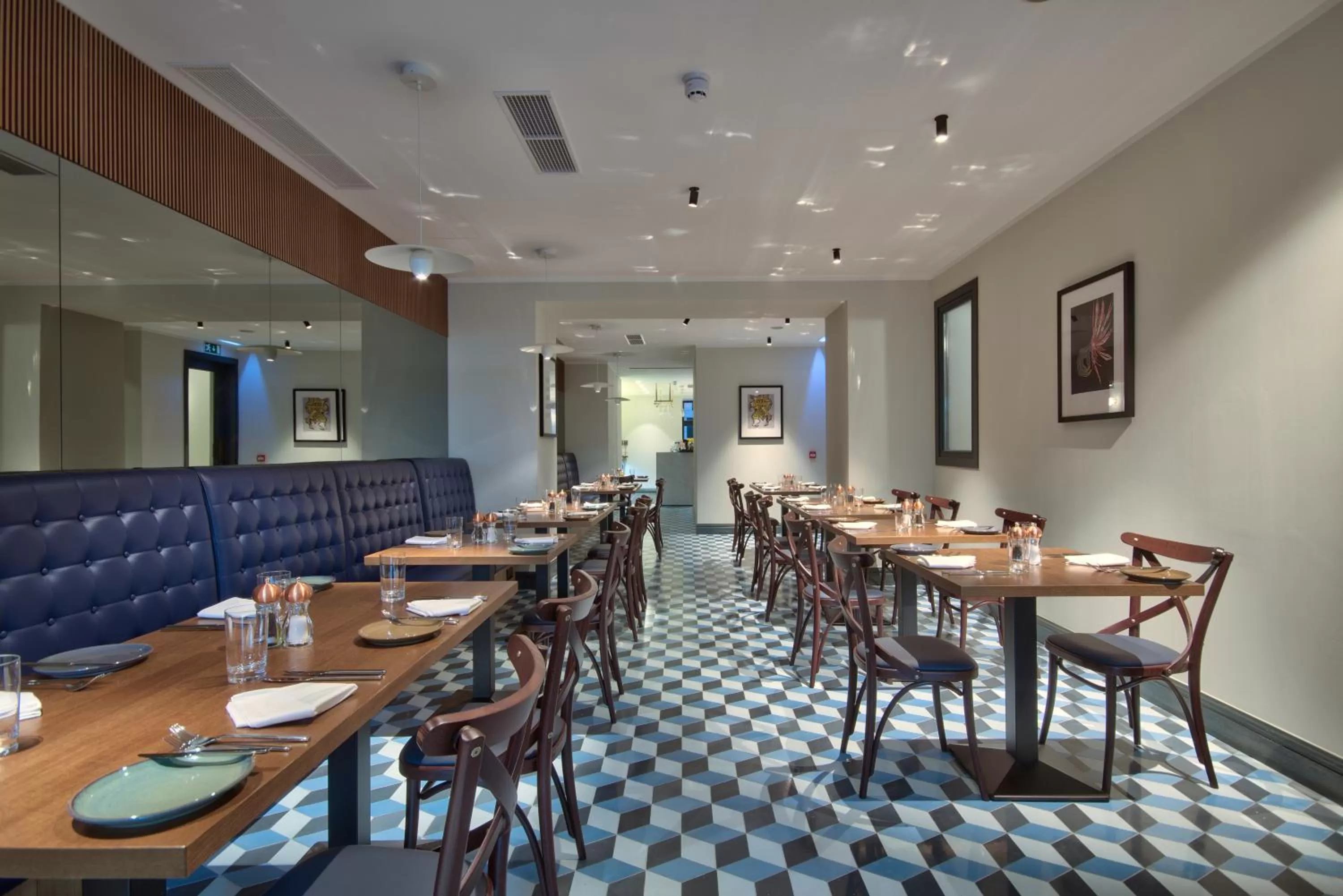 Restaurant/places to eat in La Falconeria Hotel