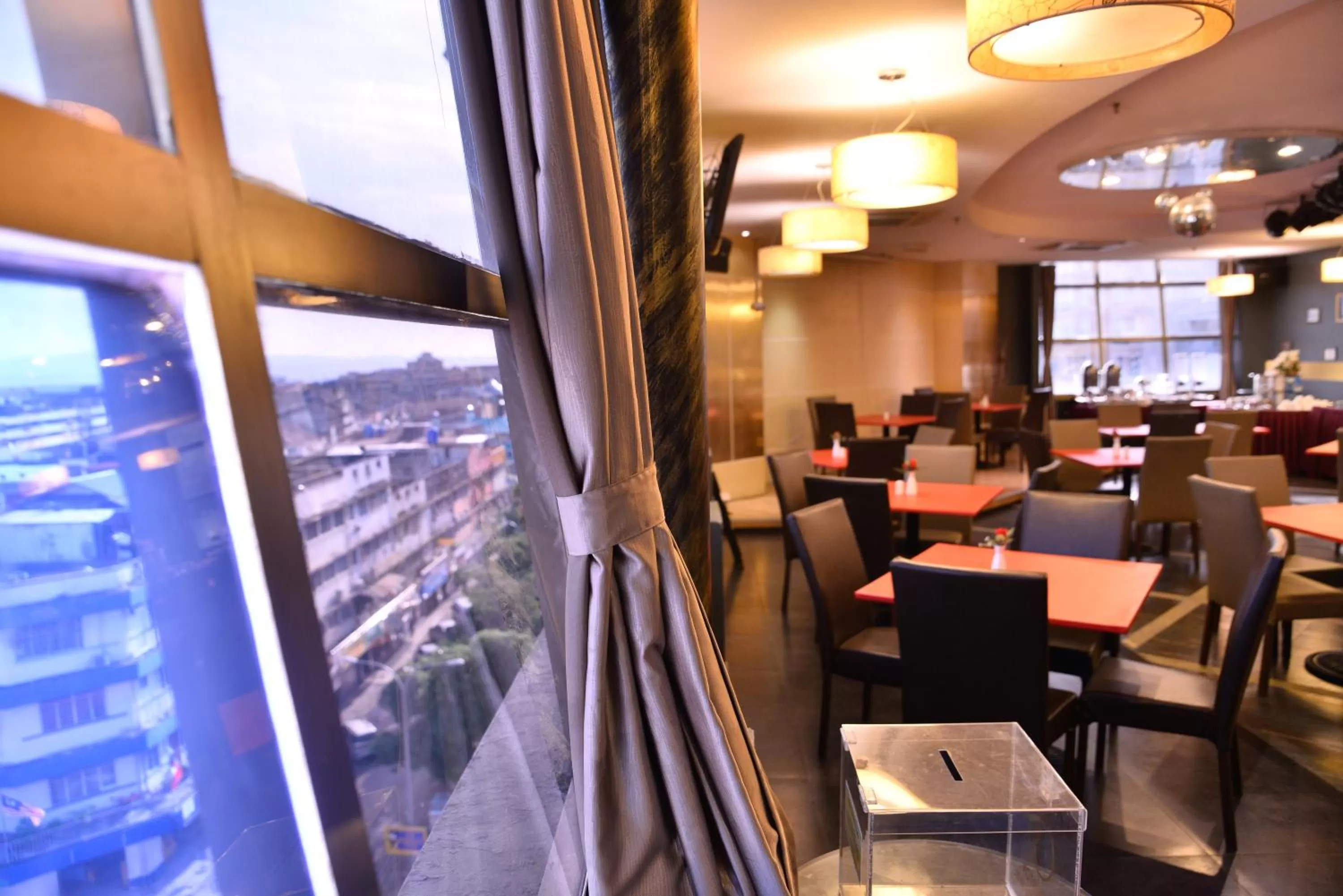 Restaurant/places to eat in Shervinton Executive Boutique Hotel