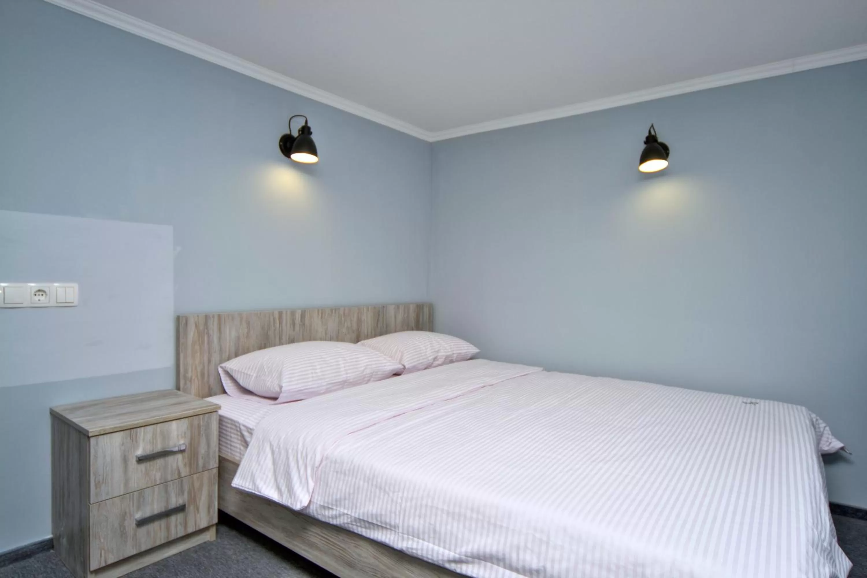 Bedroom, Bed in Grand Apartments