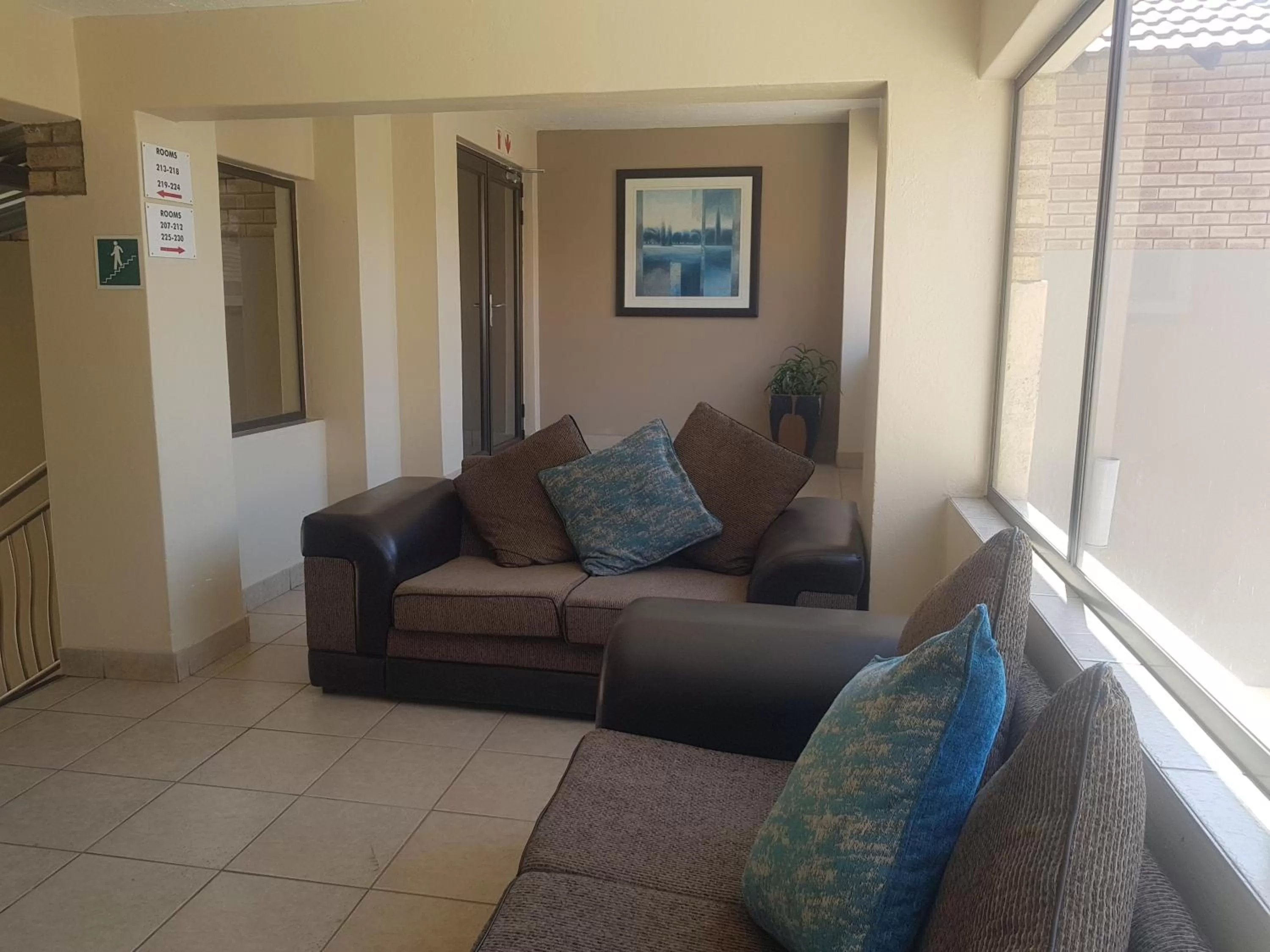 Living room in Europrime Hotel