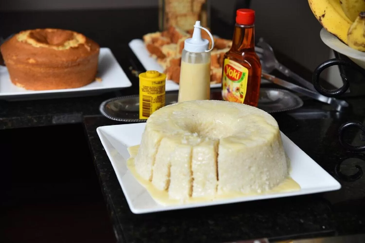 Breakfast, Food in Sonia Flat Tambaú - Apartamento vista mar no Mano's Royal Hotel