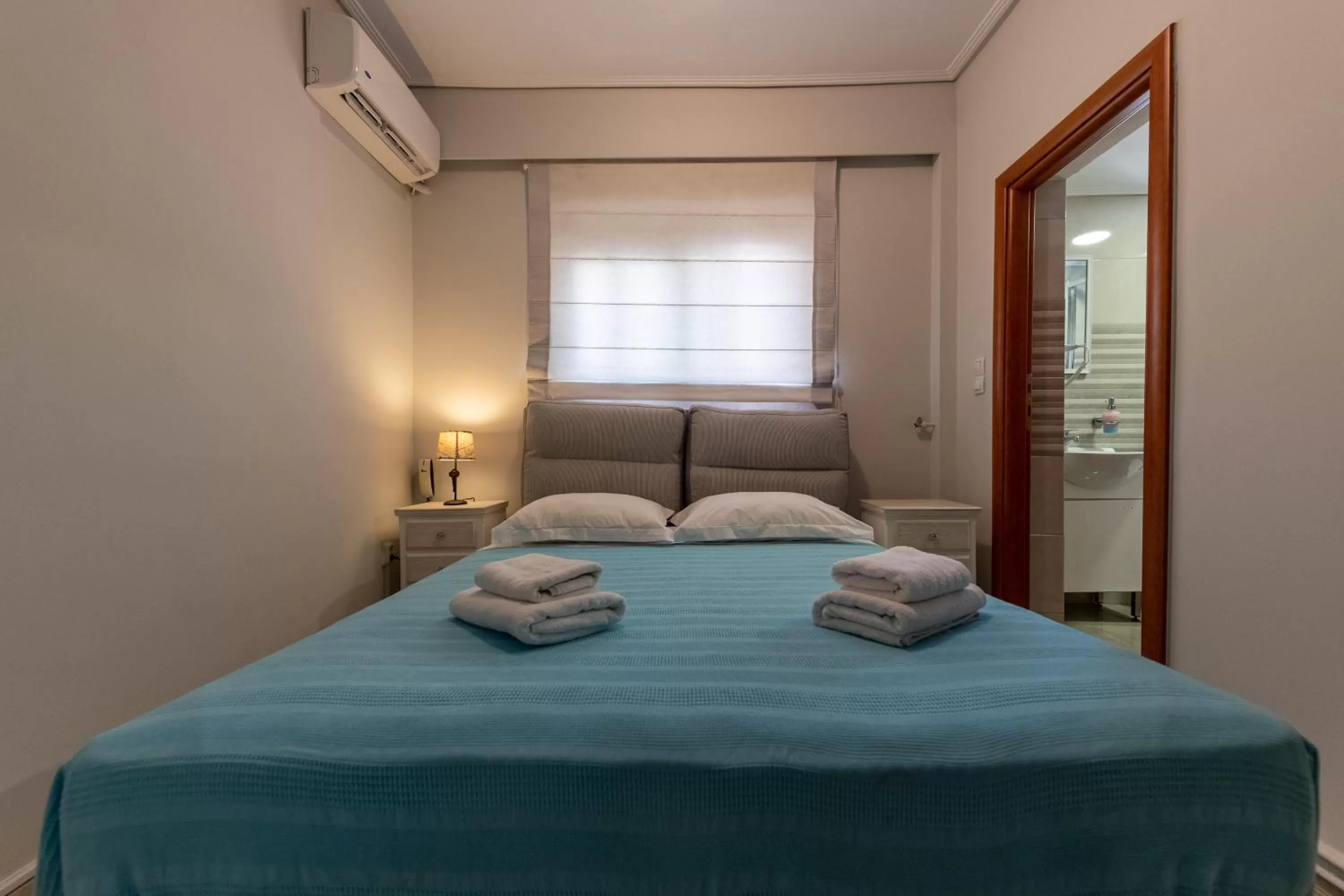 Bed in Apartments Tina FREE transfer from-to the airport