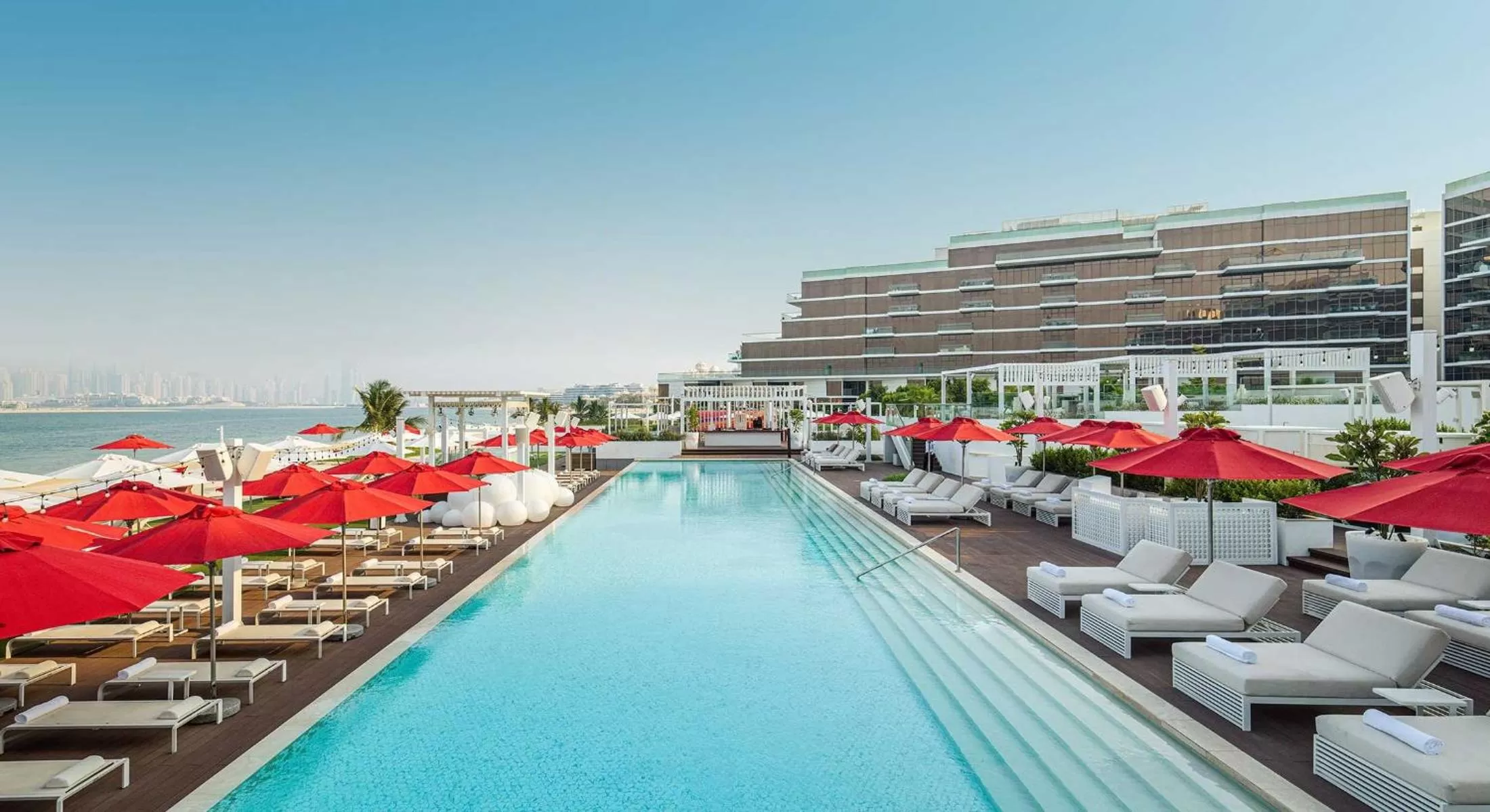 Restaurant/places to eat in Th8 Palm Dubai Beach Resort Vignette Collection, an IHG hotel