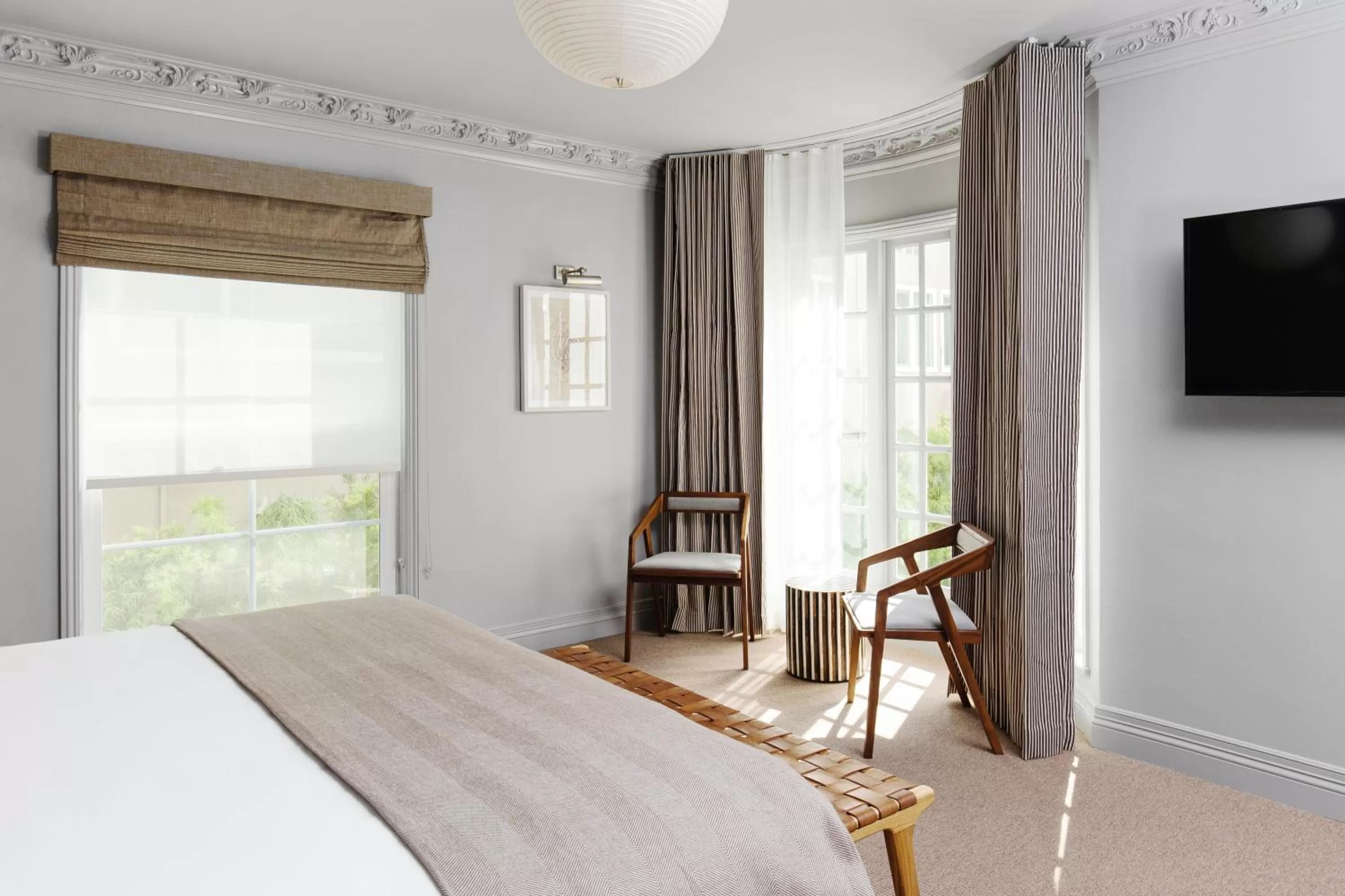 Garden view, Bed in Palihotel Westwood Village - West Beverly Hills