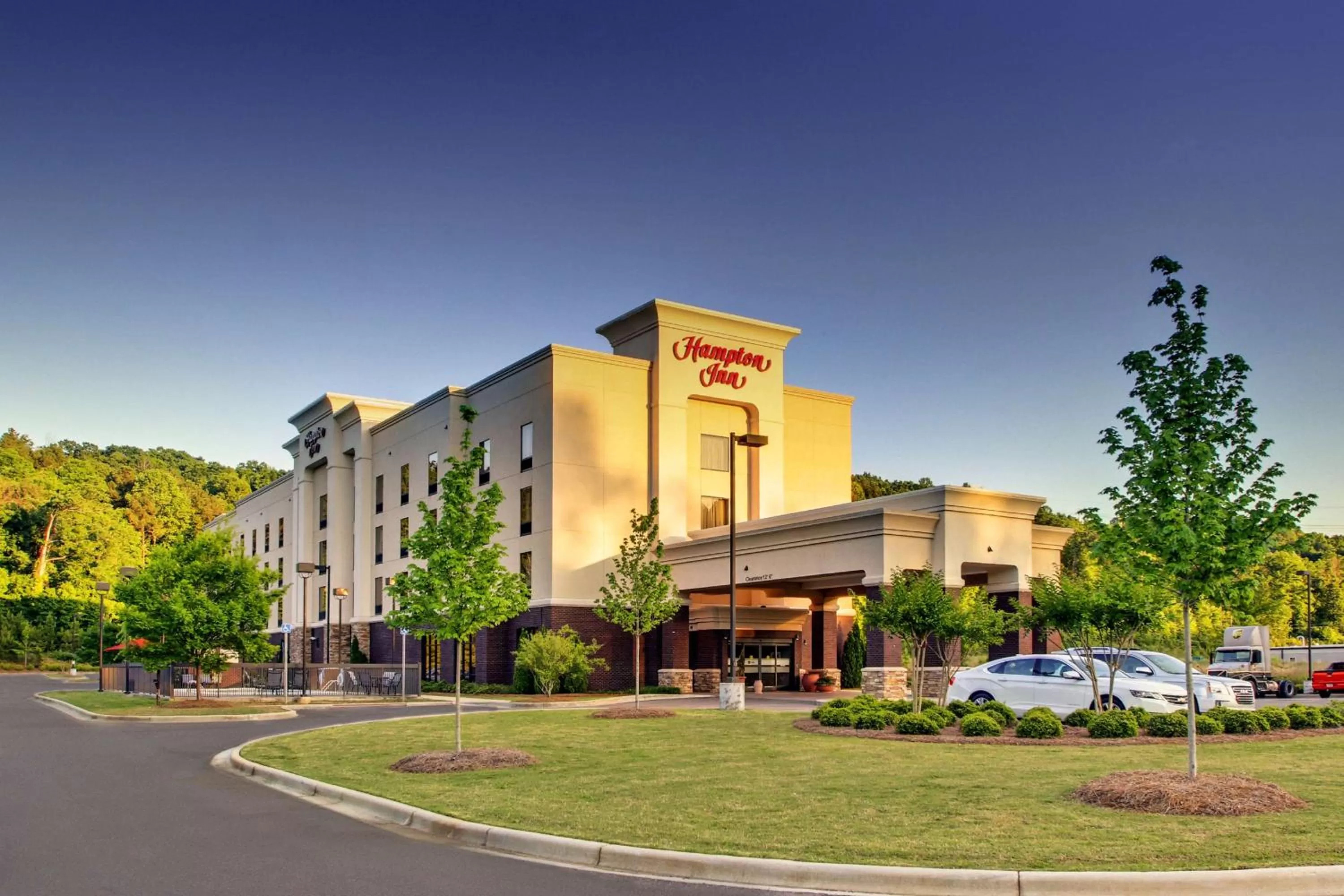 Property building in Hampton Inn Birmingham/Leeds