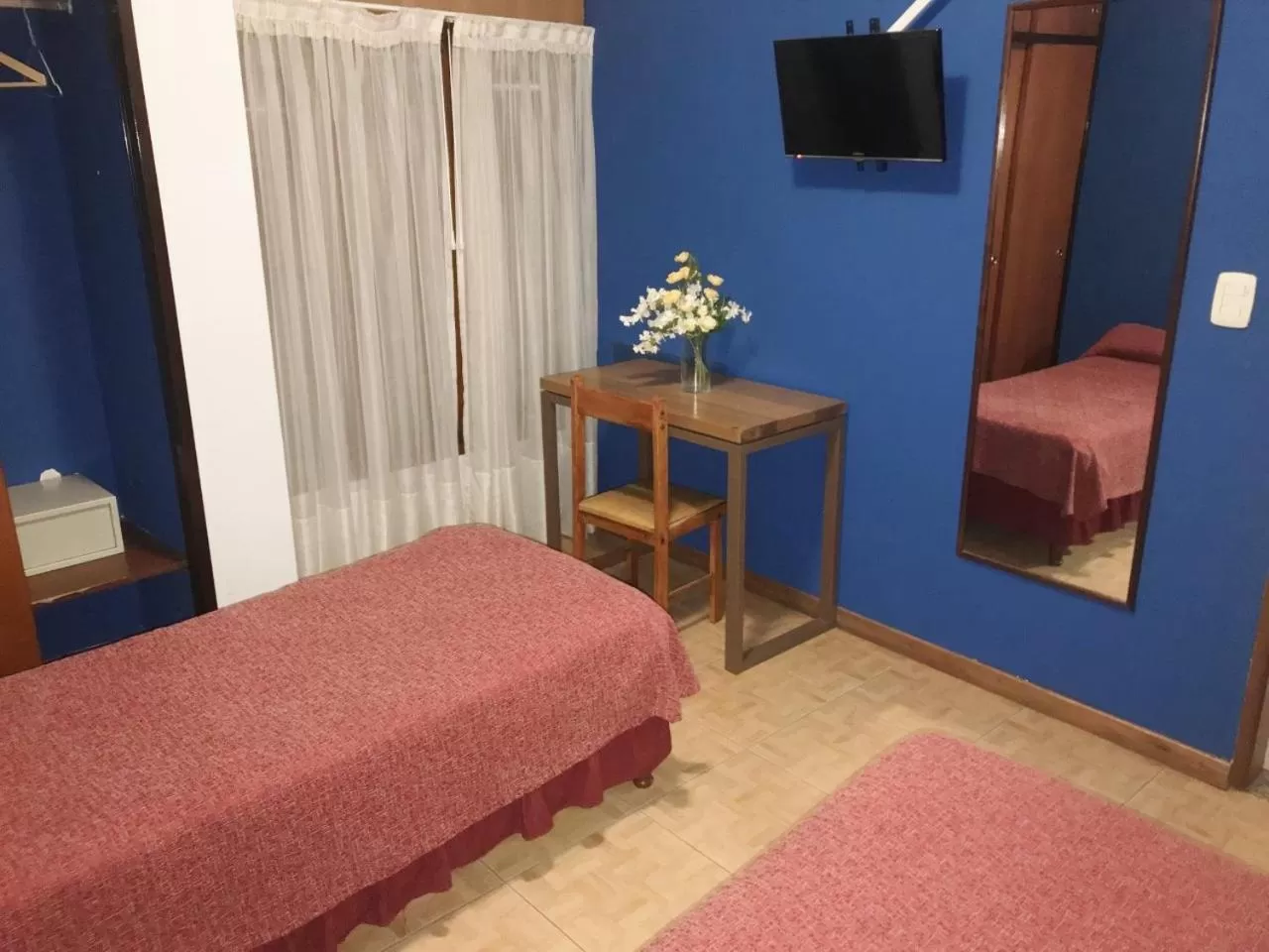 Photo of the whole room, Bed in Hotel Alcazar