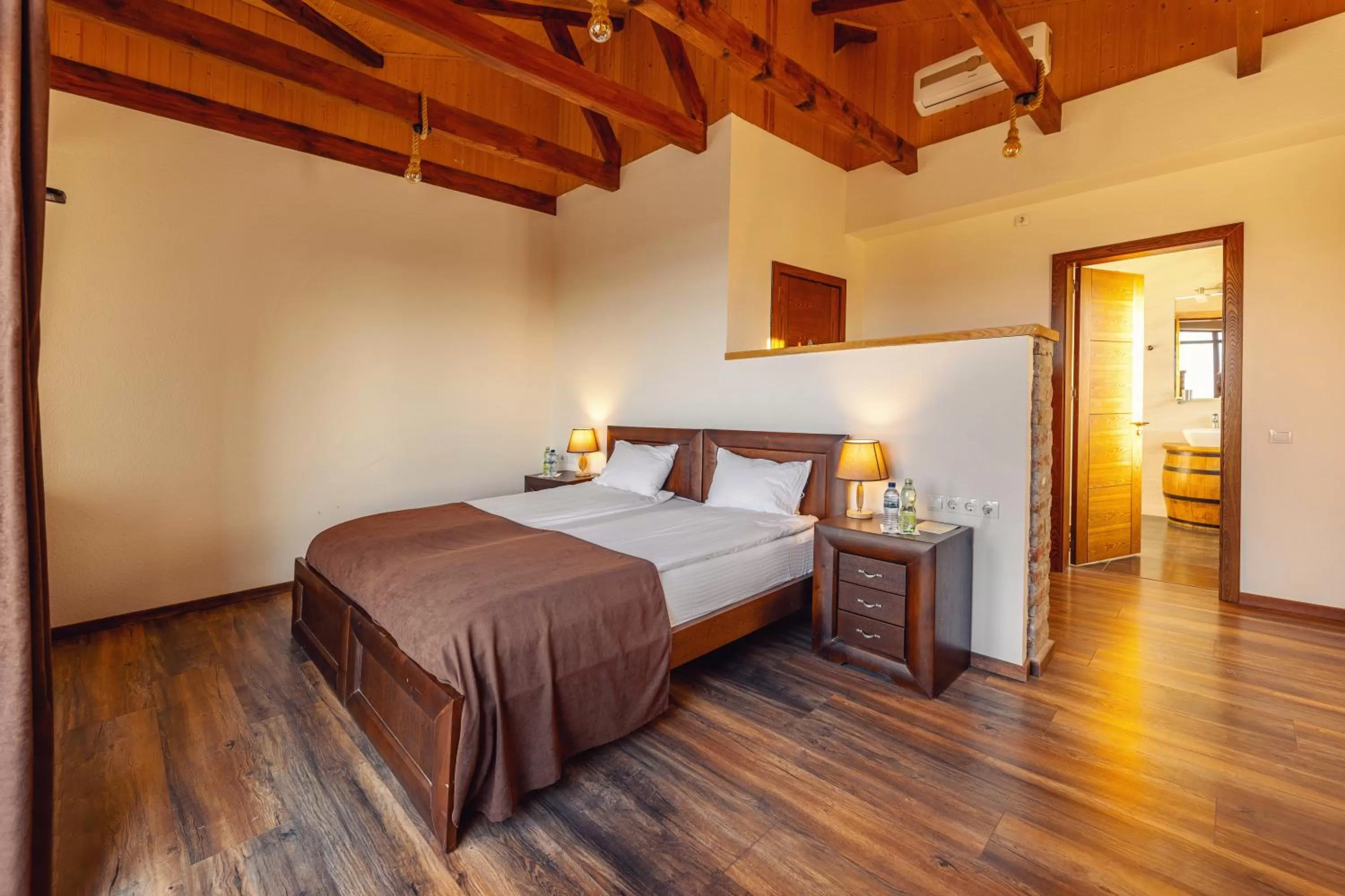 Bedroom, Bed in Schuchmann Wines Château,Villas & SPA