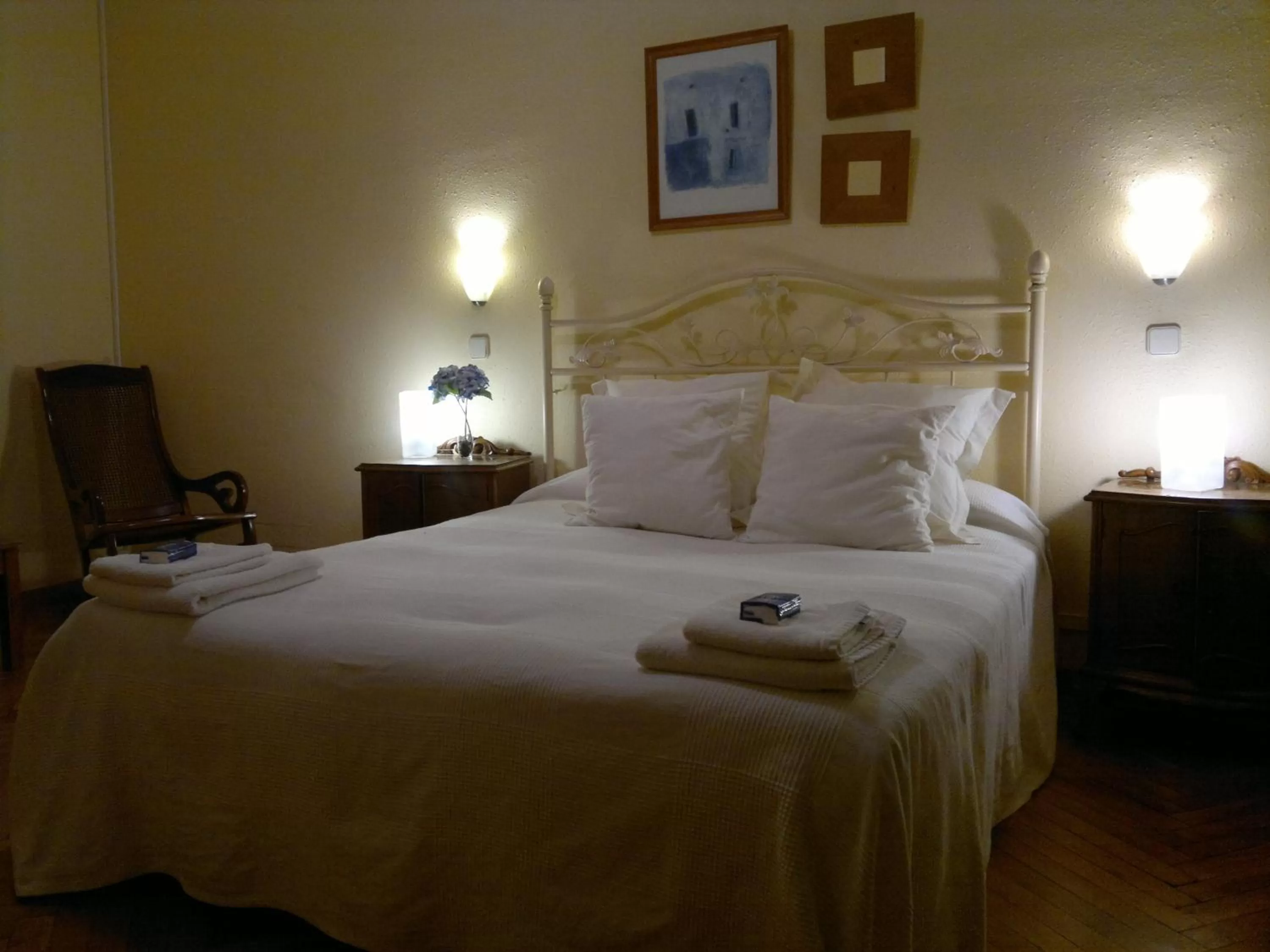 Bed in Ally's Bed&Breakfast,