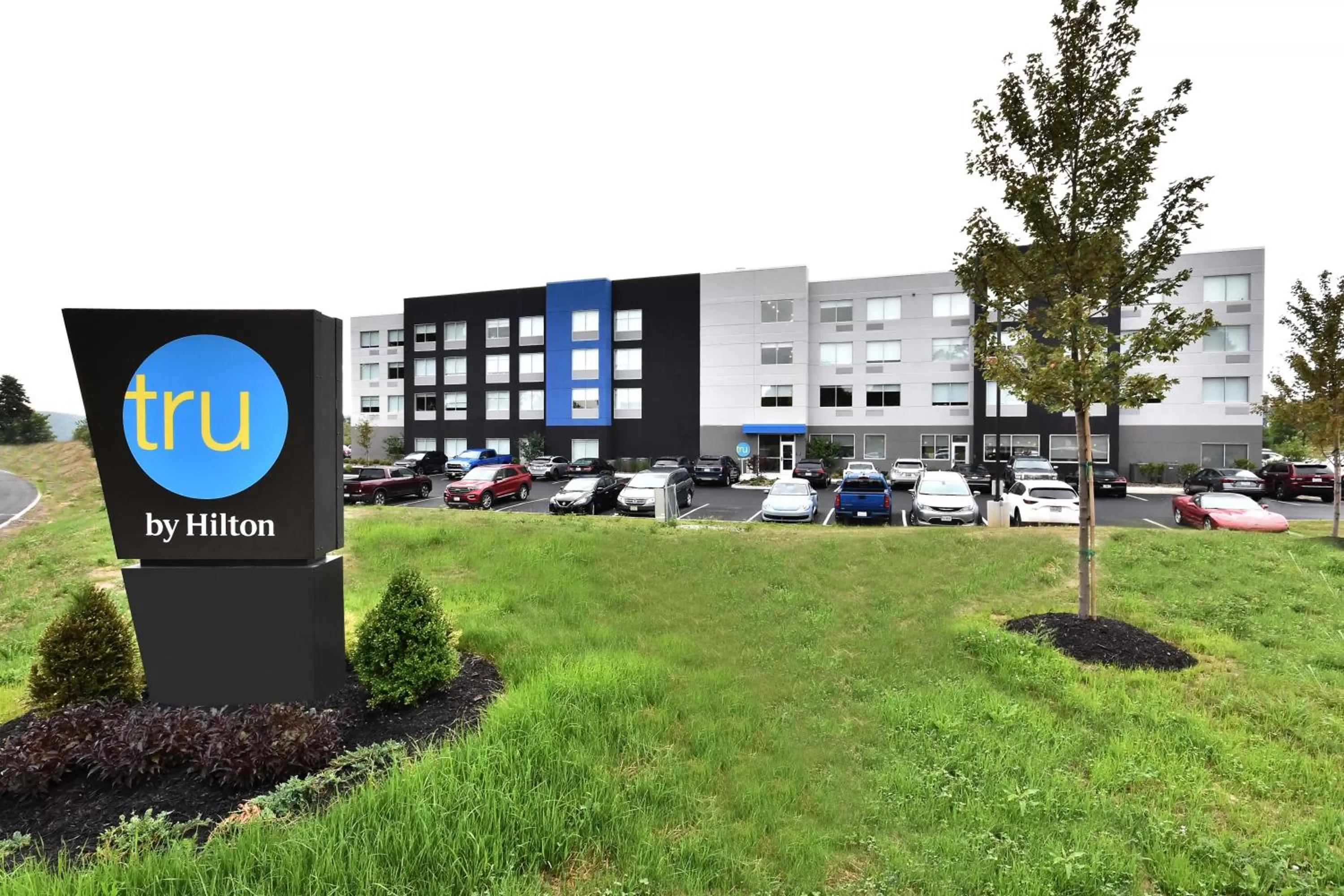 Property building in Tru By Hilton Beckley, Wv