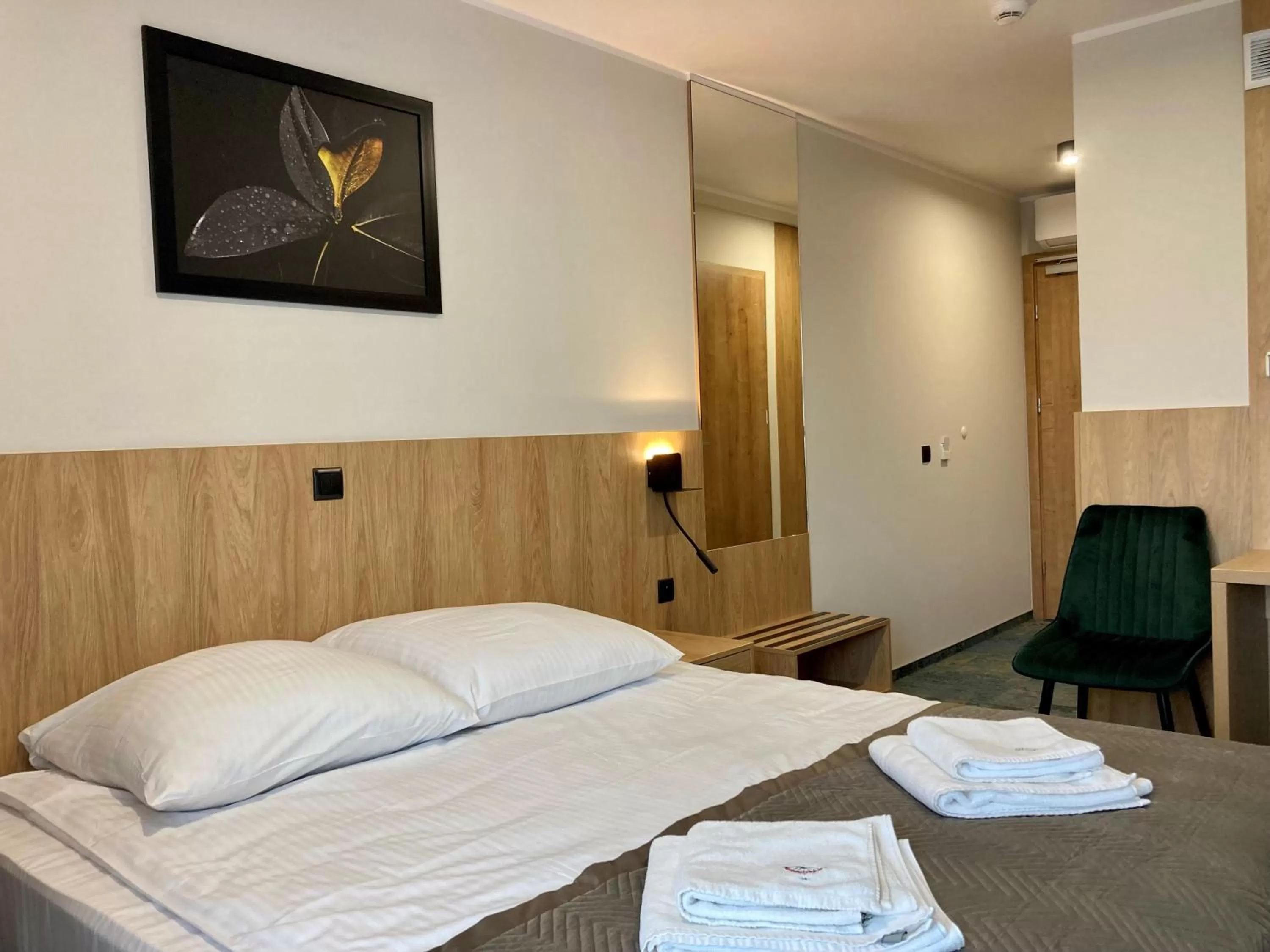 Photo of the whole room, Bed in Hotel Gromada Łomża