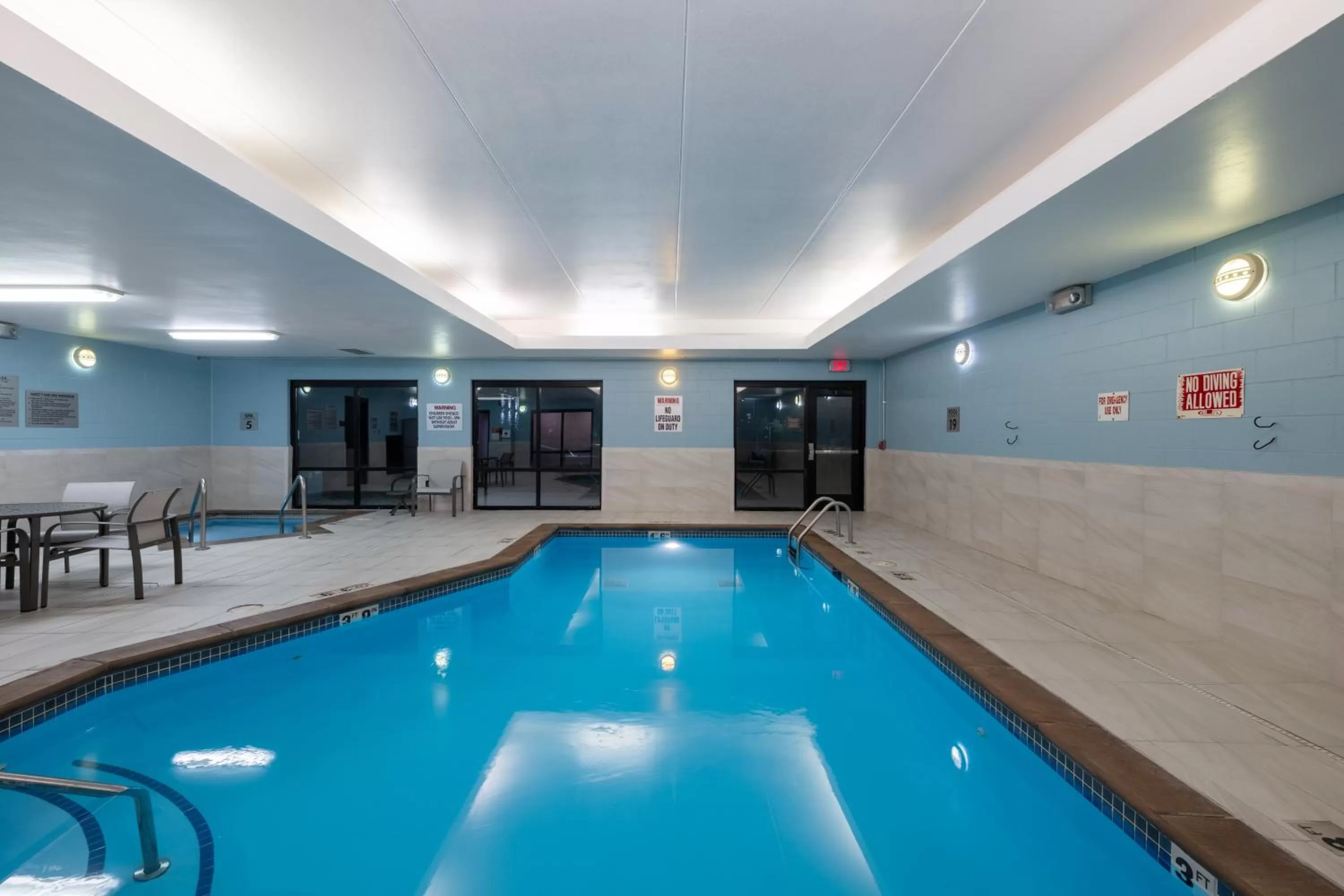 Swimming pool in Holiday Inn Express Rochester South - Mayo Area by IHG