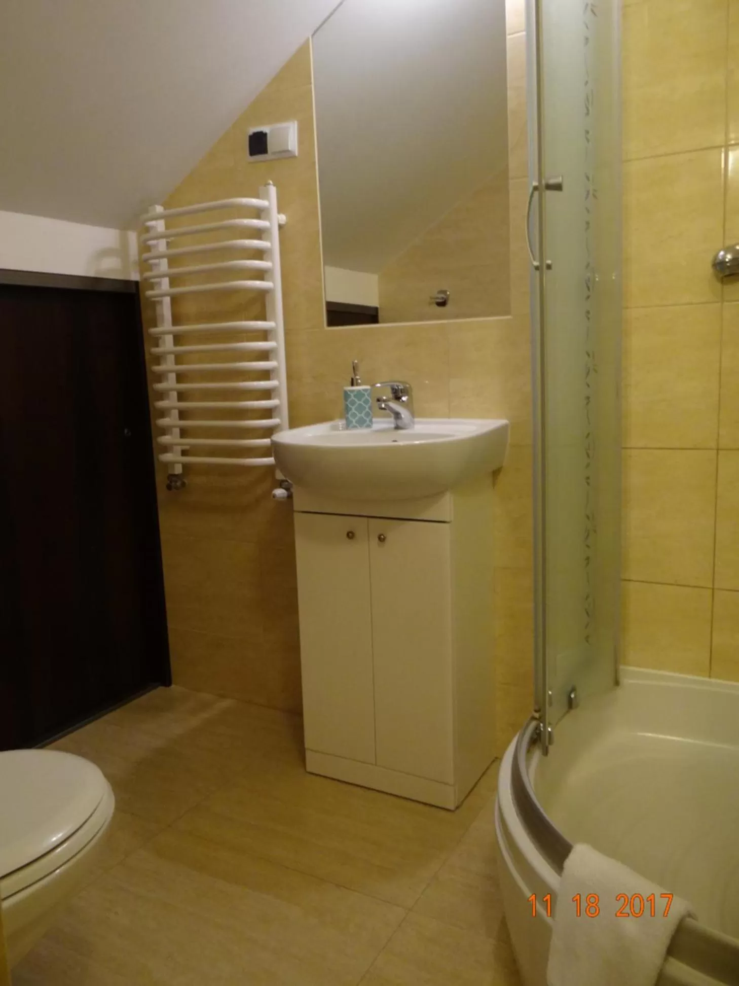 Photo of the whole room in "Arkadia"