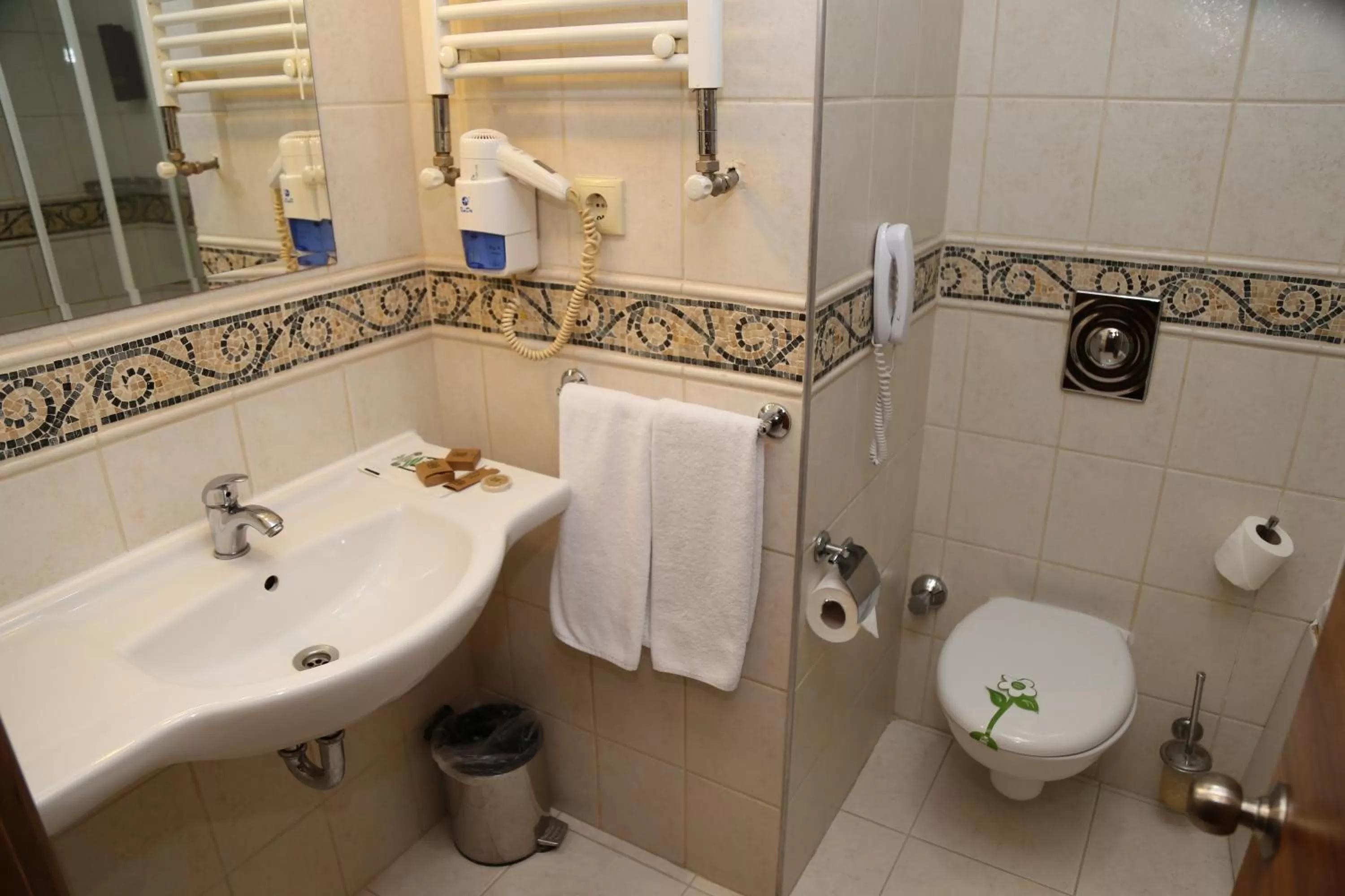 Bathroom in Lidya Sardes Hotel Thermal & SPA