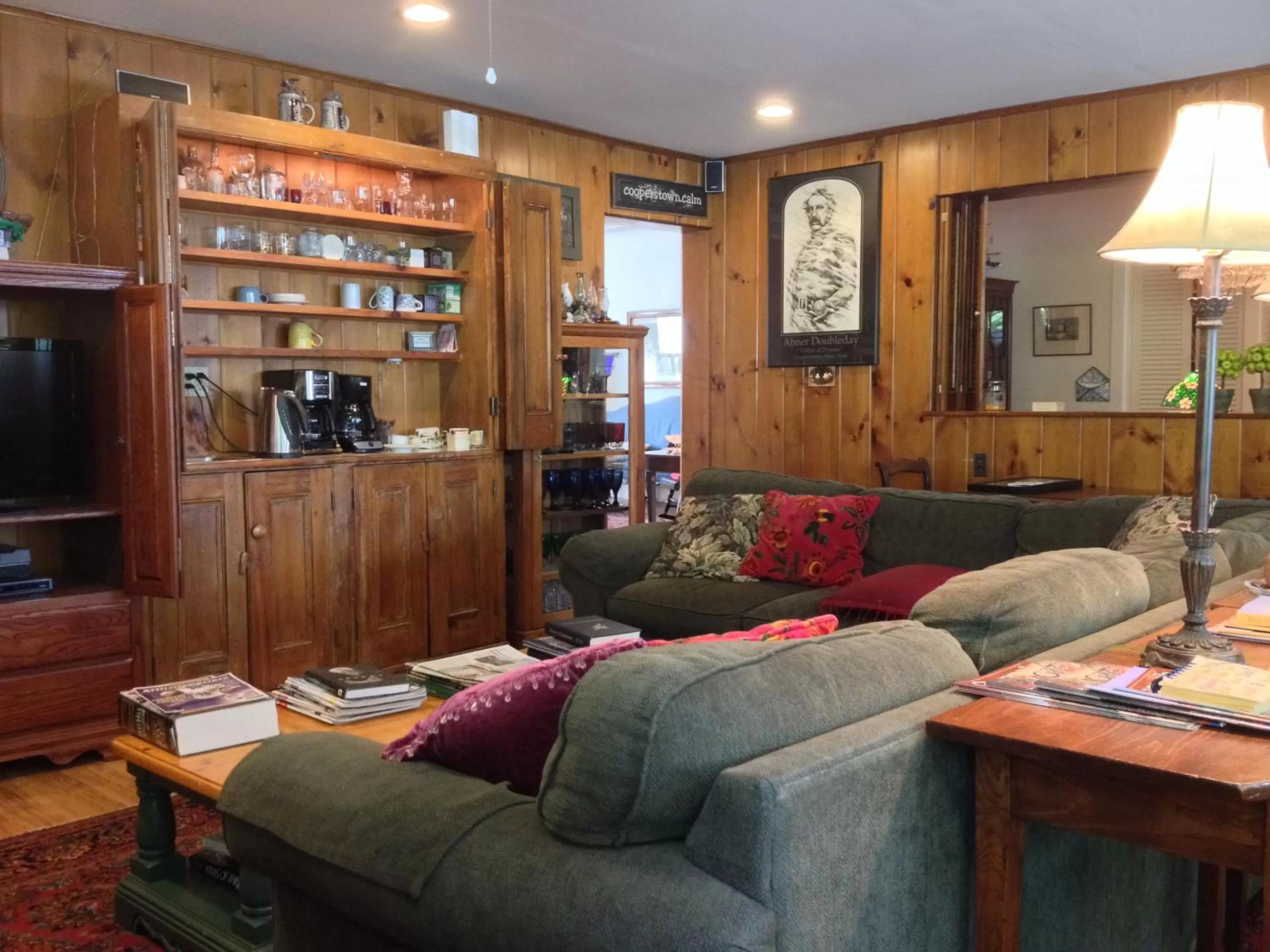 TV and multimedia, Seating Area in The White House Inn