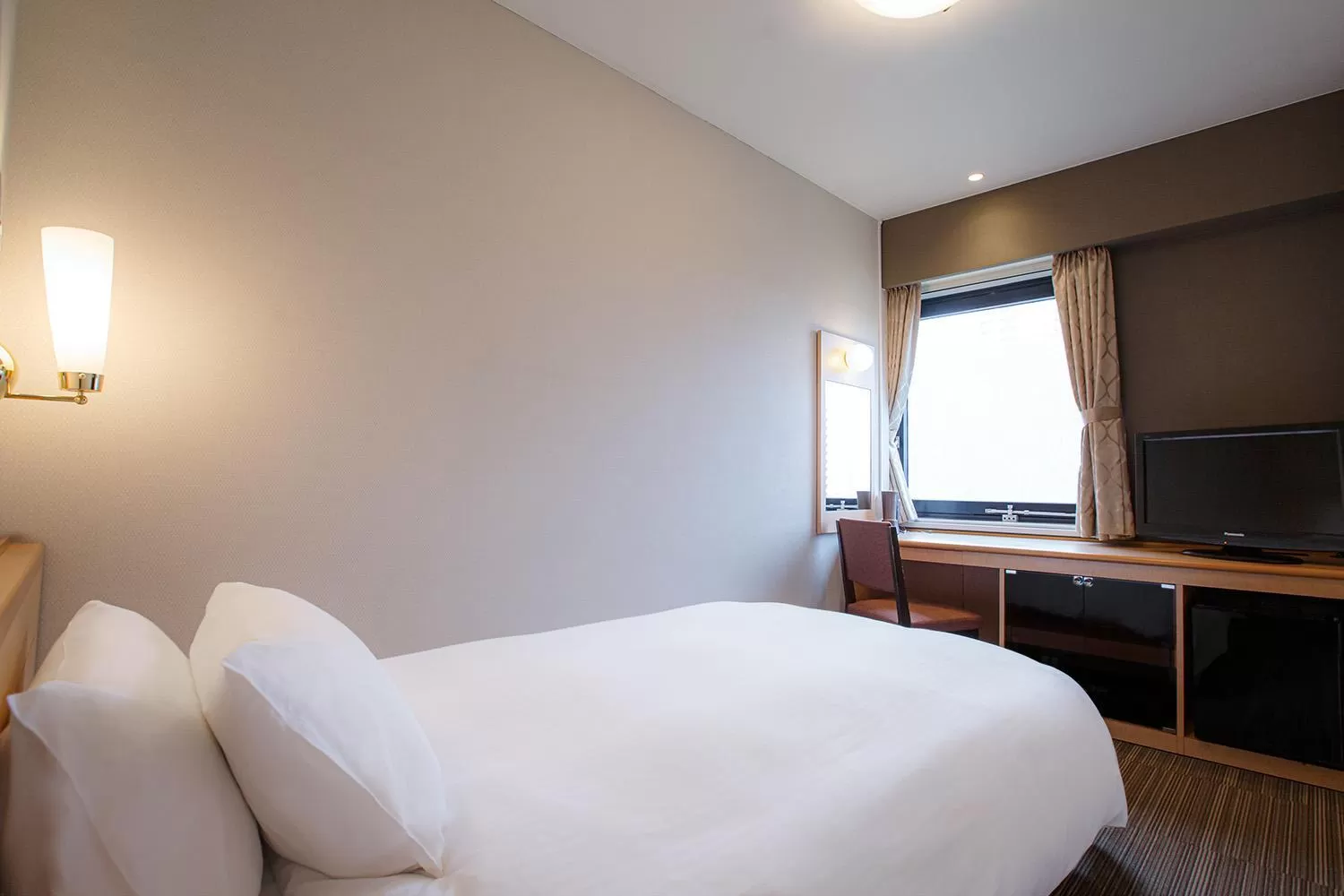 Photo of the whole room in THE STEEL HOUSE