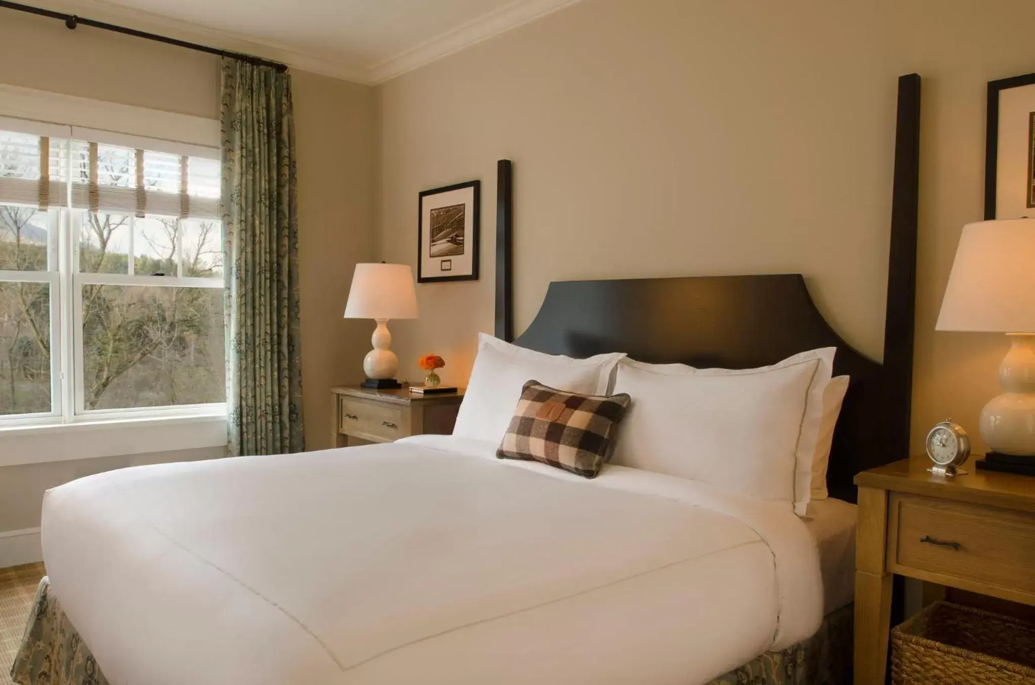 Essential King Cottage in Kimpton Taconic Hotel by IHG Essential King Cottage in Kimpton Taconic Hotel by IHG