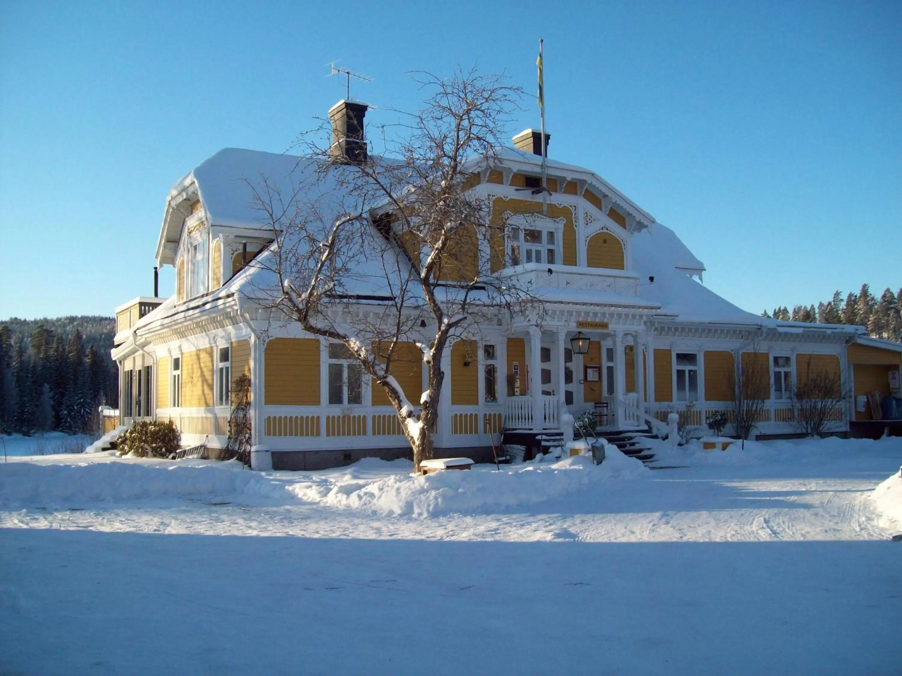 Facade/entrance, Property Building in Värdshuset Lugnet