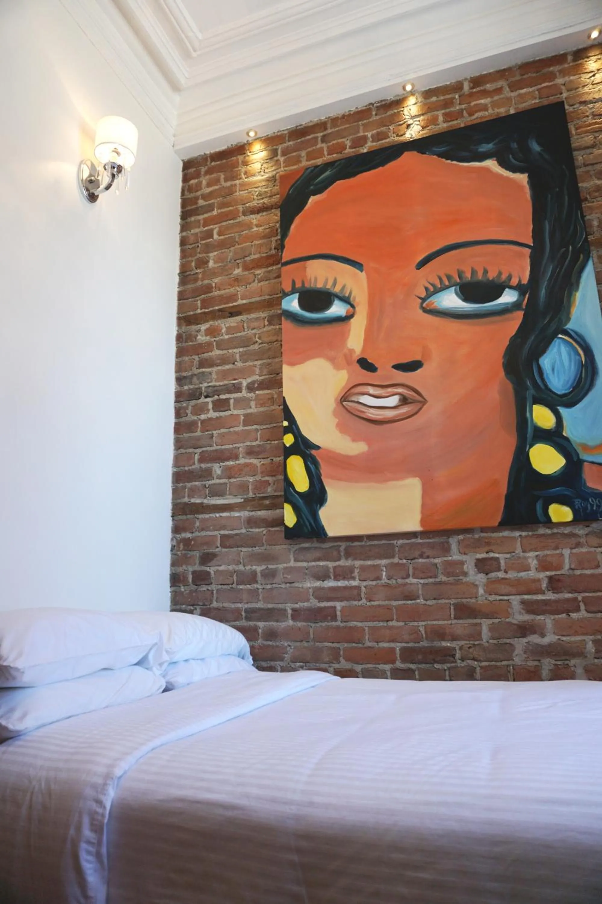 Bed in Hôtel Marie-Rollet