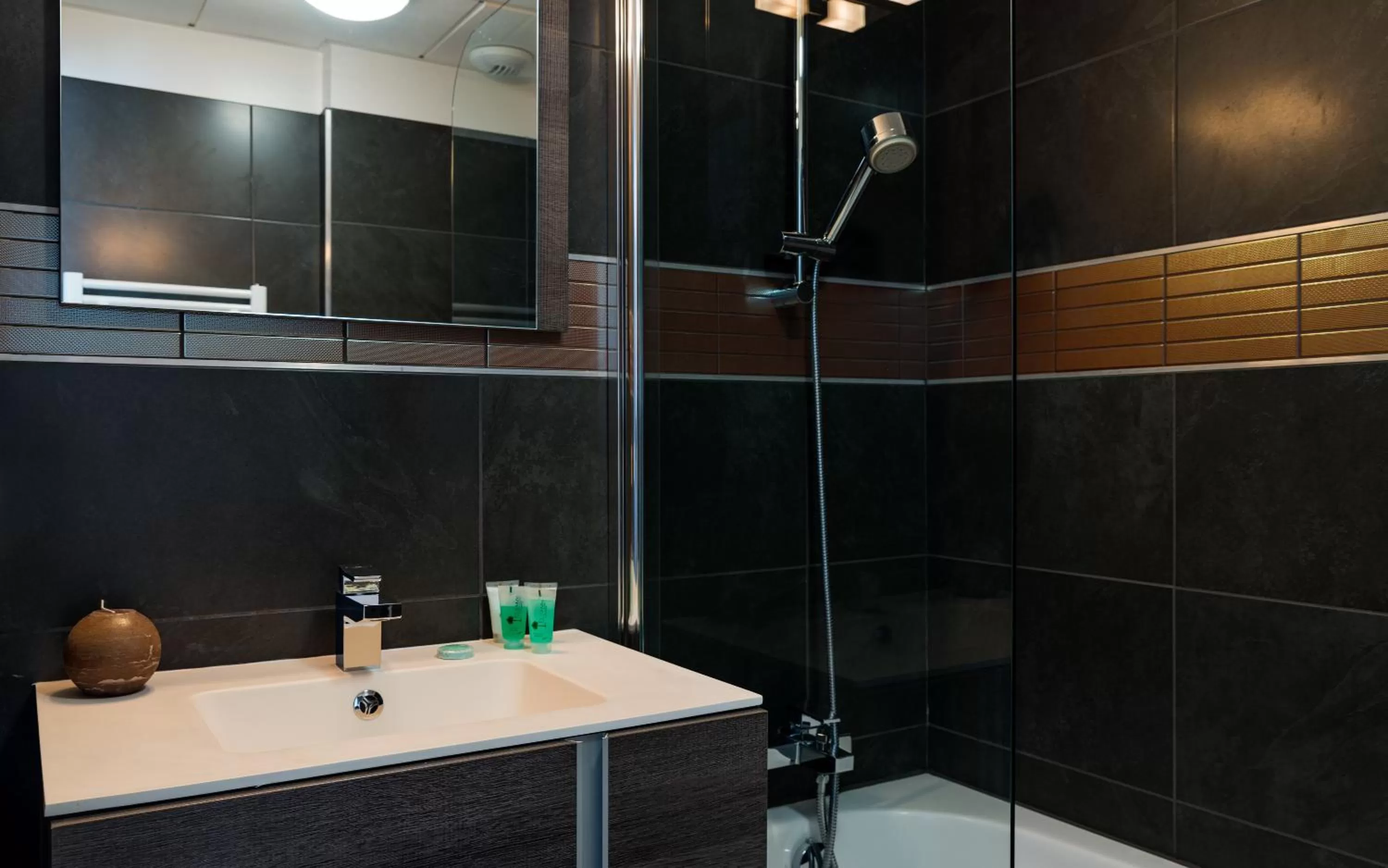 Bathroom in Lagrange Vacances Les Patios Eugénie