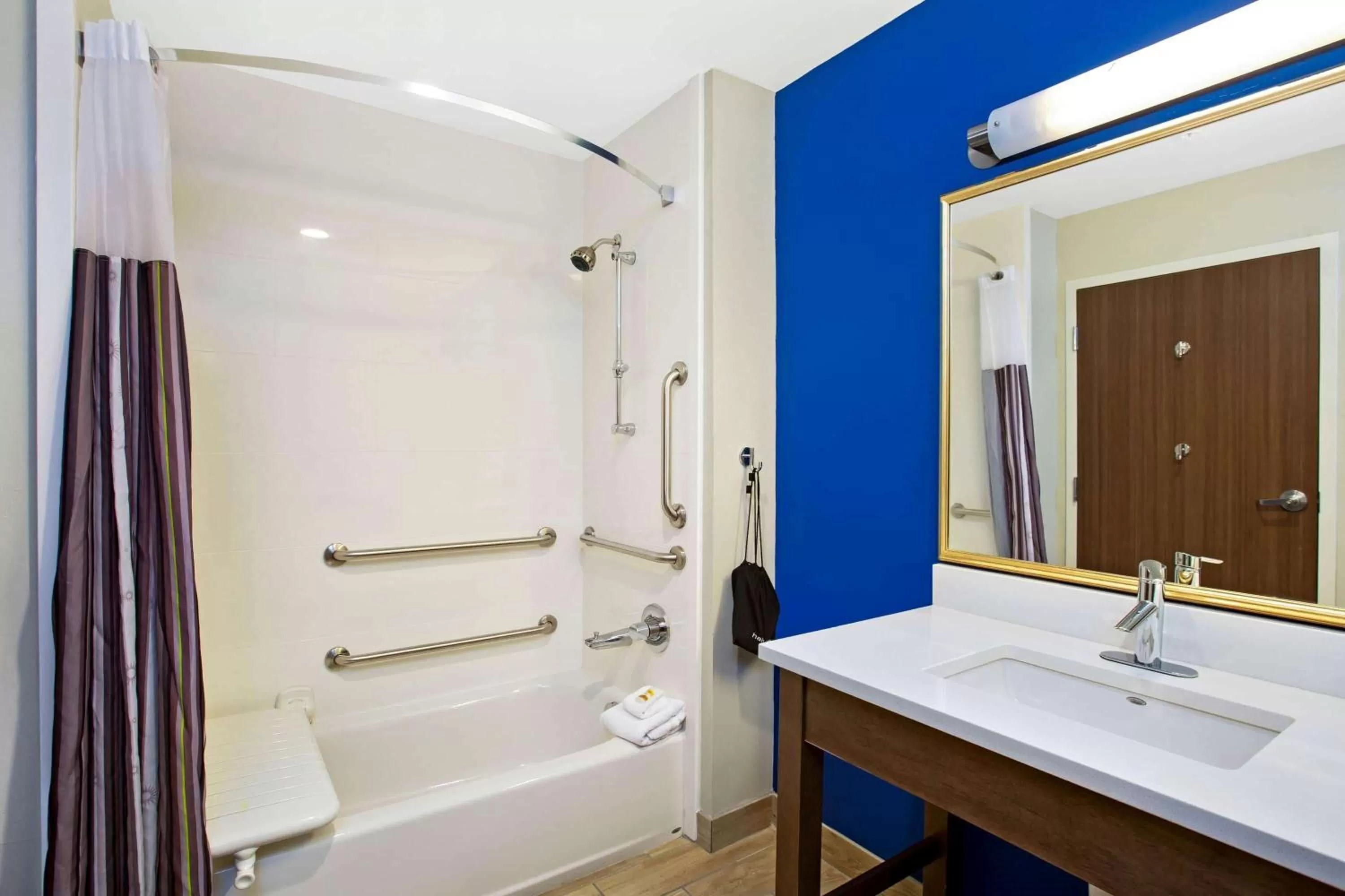 Bathroom in La Quinta by Wyndham Page at Lake Powell