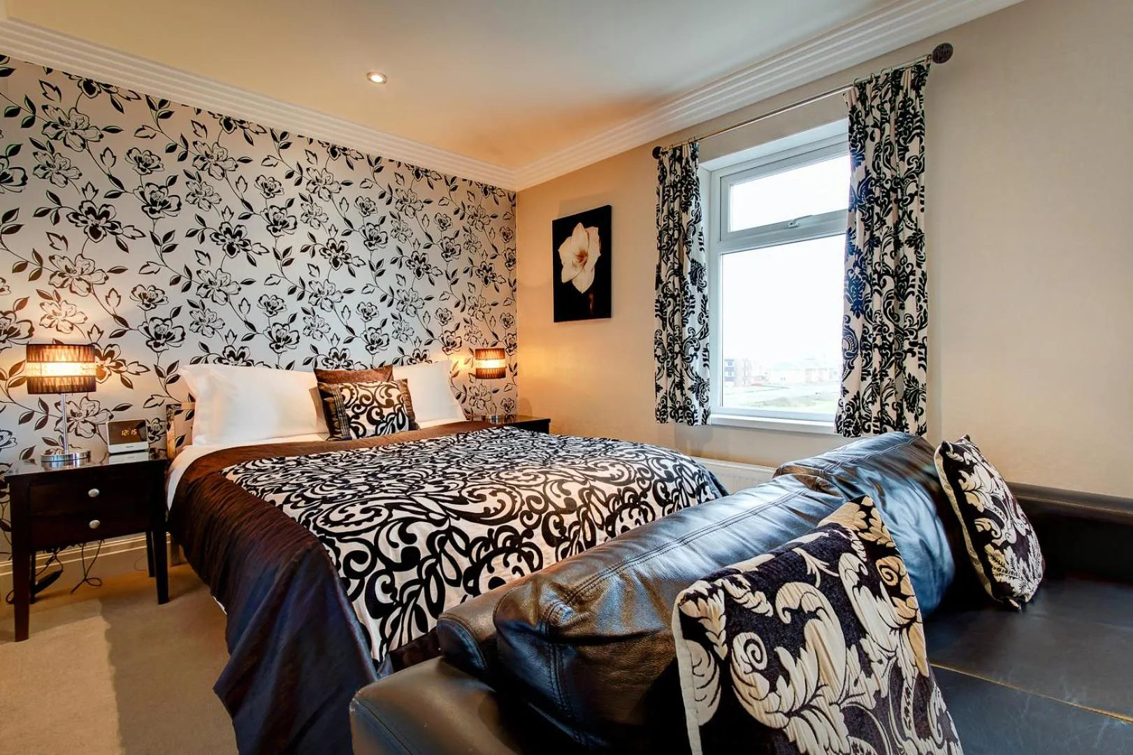 Bedroom, Bed in Number One South Beach