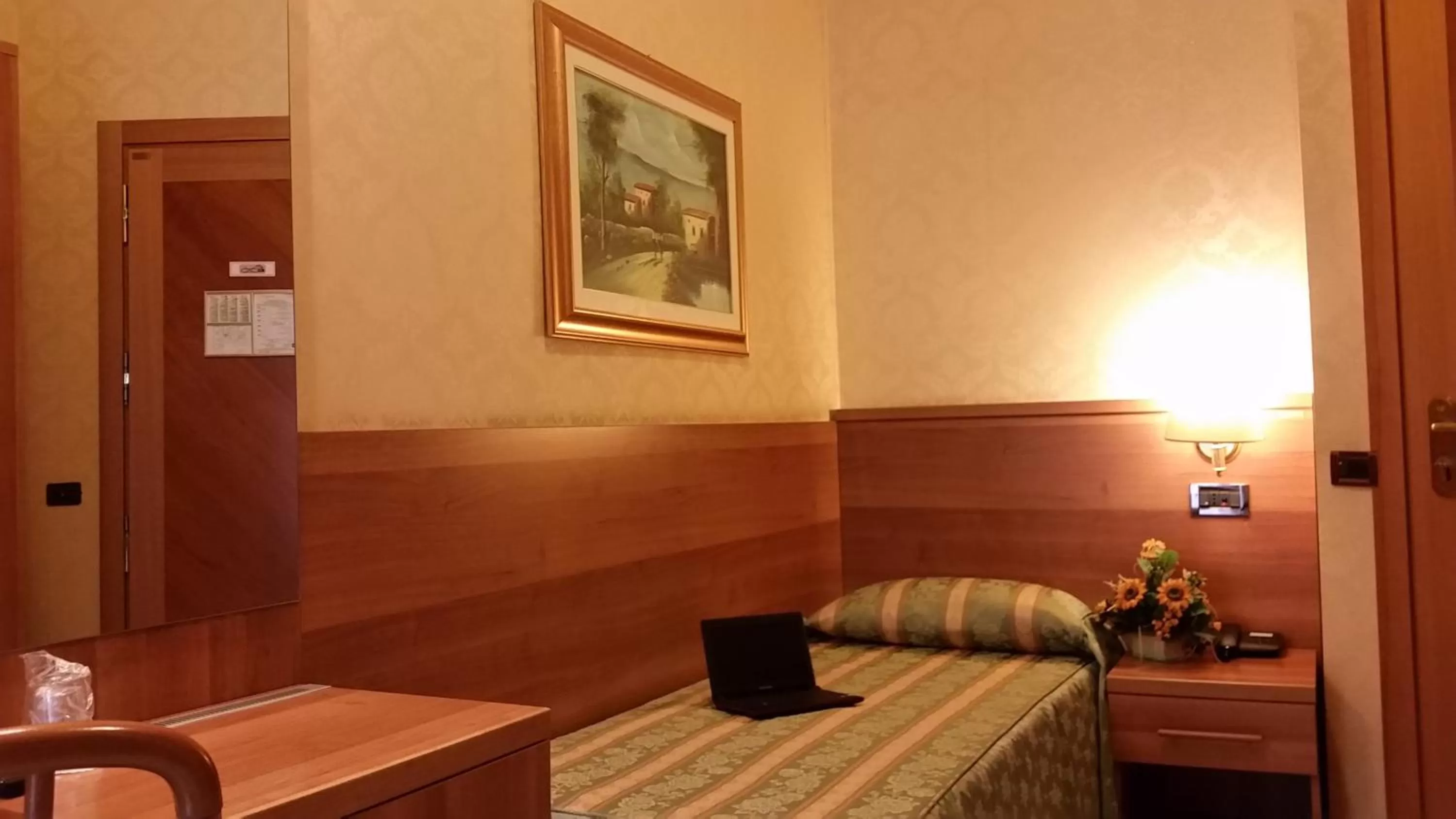 Bedroom, Bed in Hotel Teti