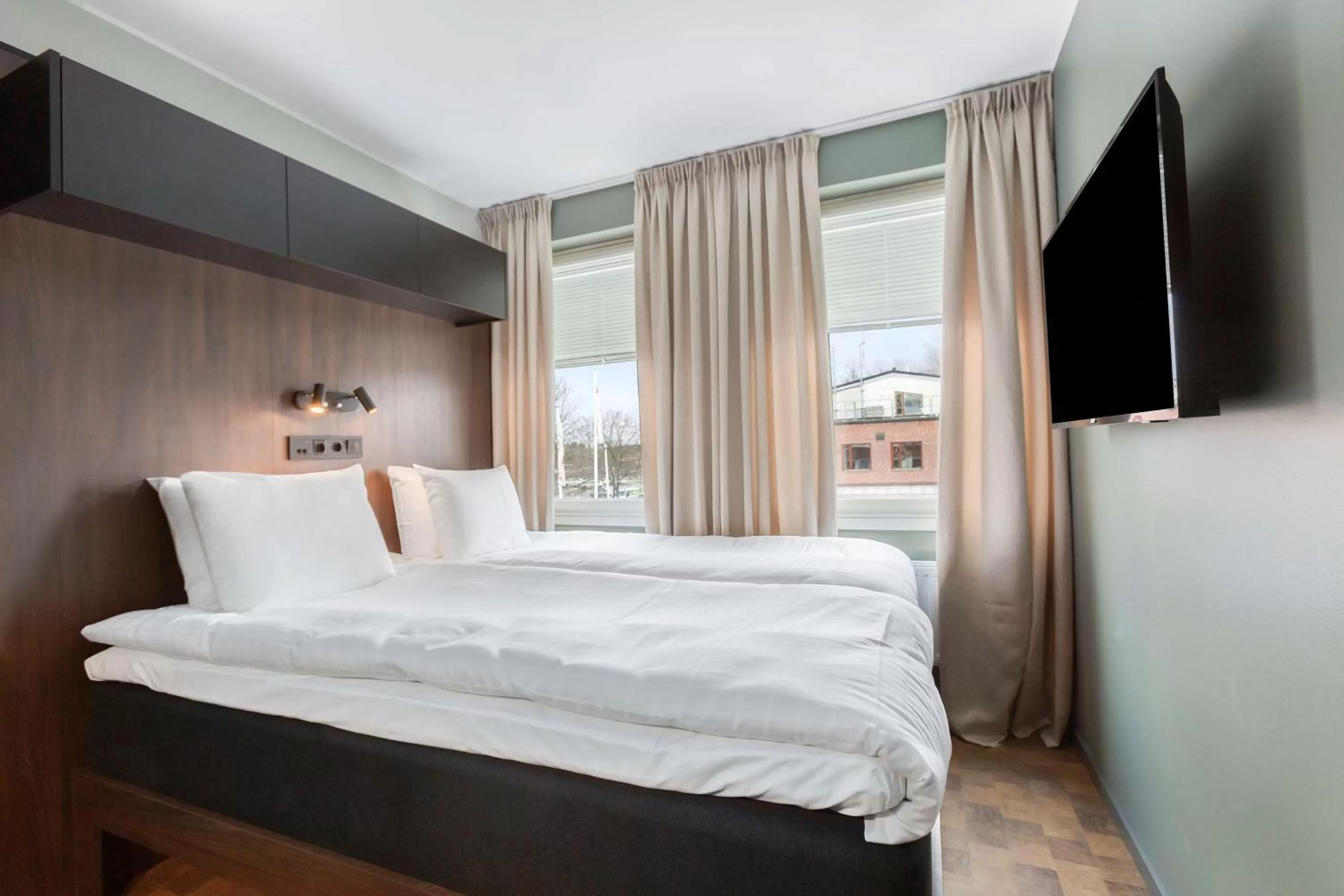Bedroom, Bed in Sure Hotel Studio by Best Western Bromma