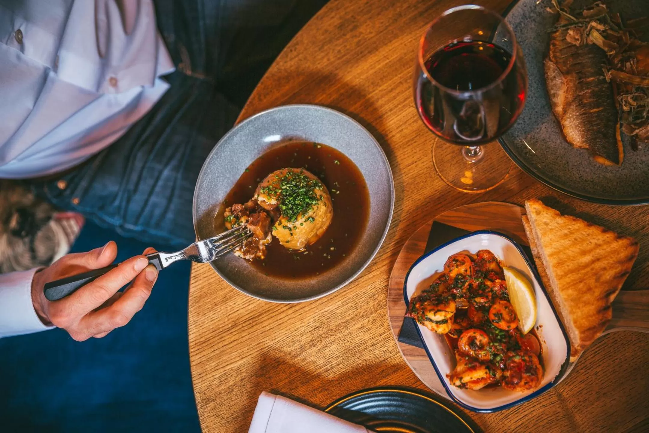 Restaurant/places to eat in Rose & Crown Inn