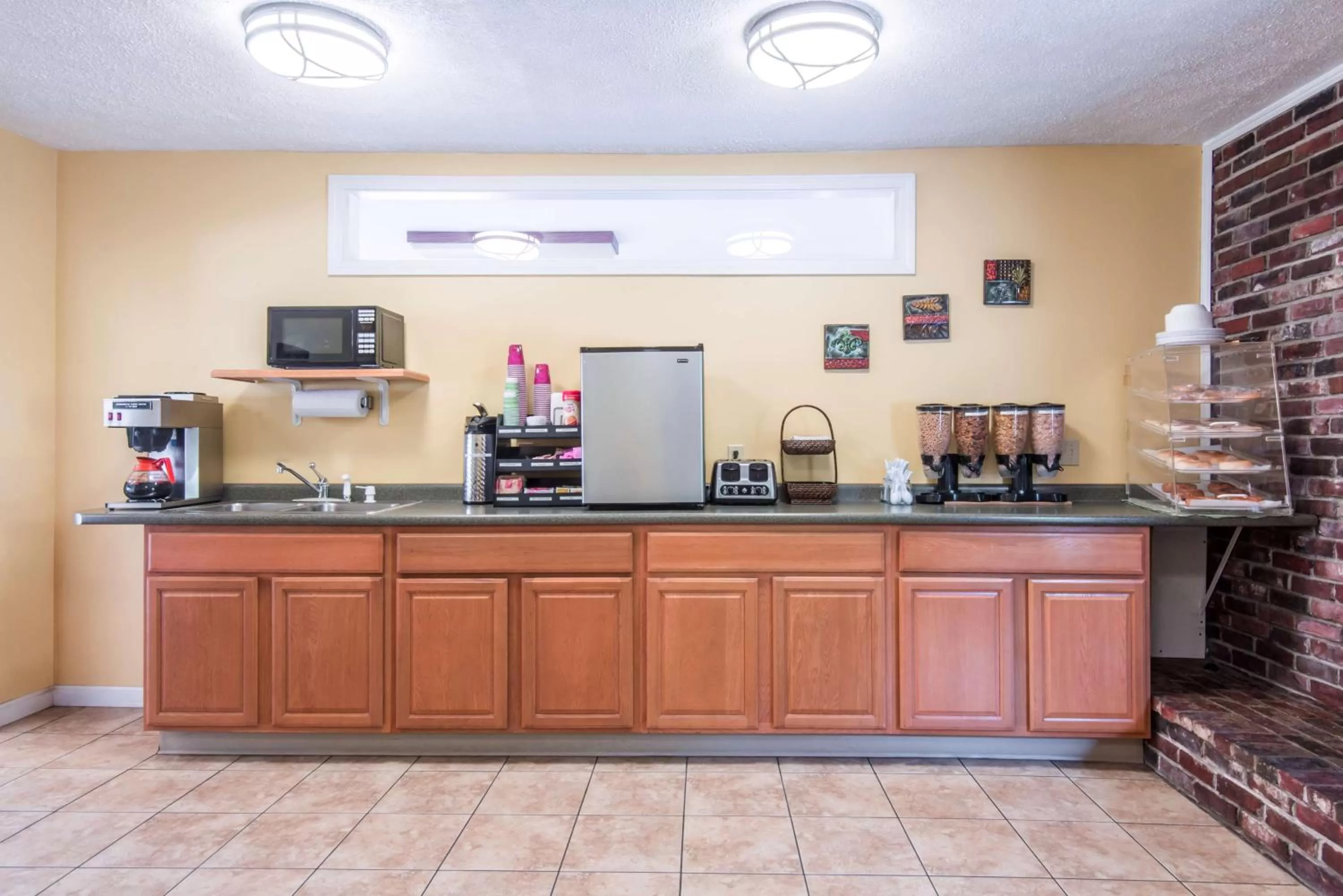 Breakfast in Relax Inn