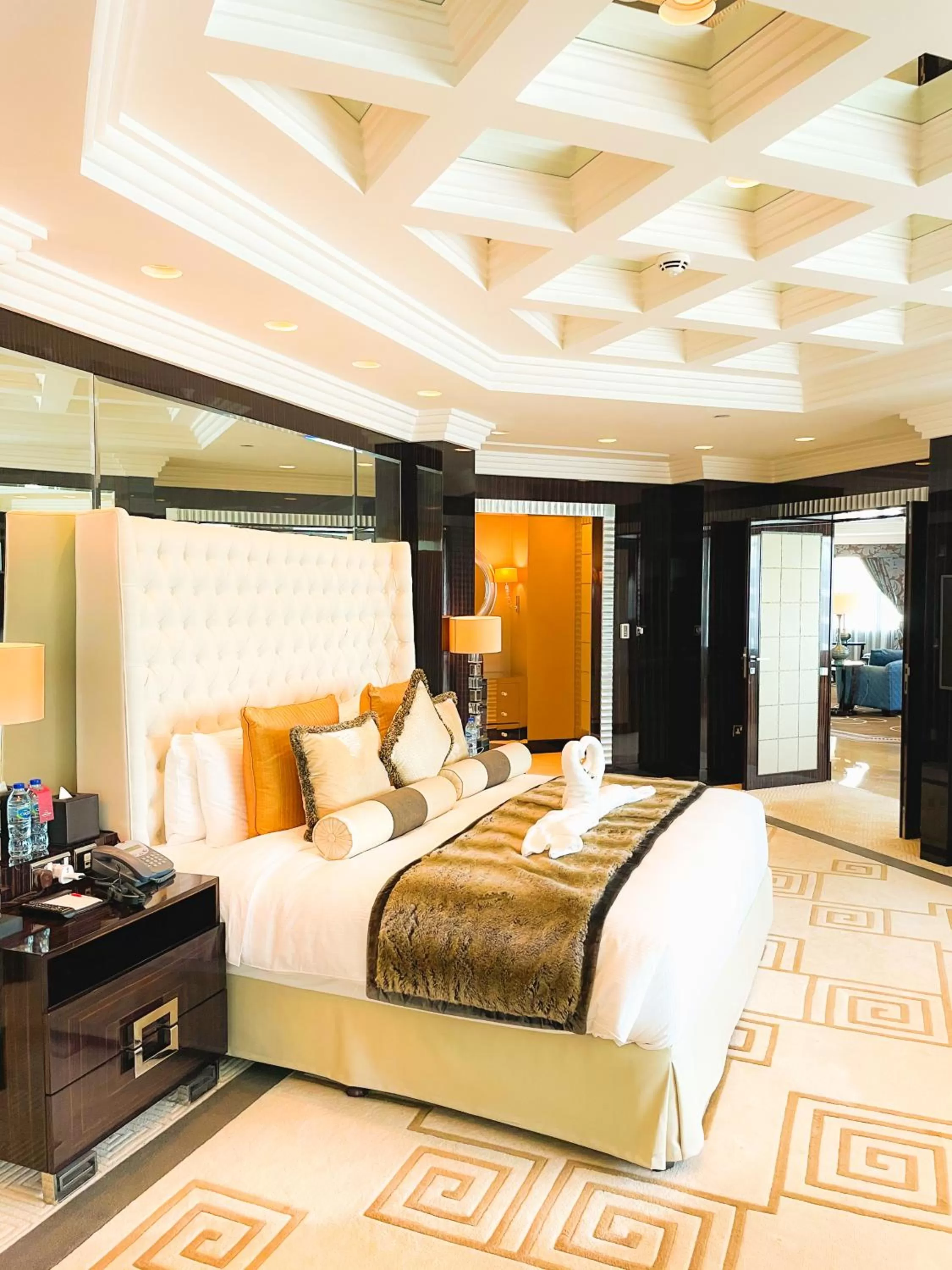 Bedroom, Bed in Mövenpick Grand Al Bustan