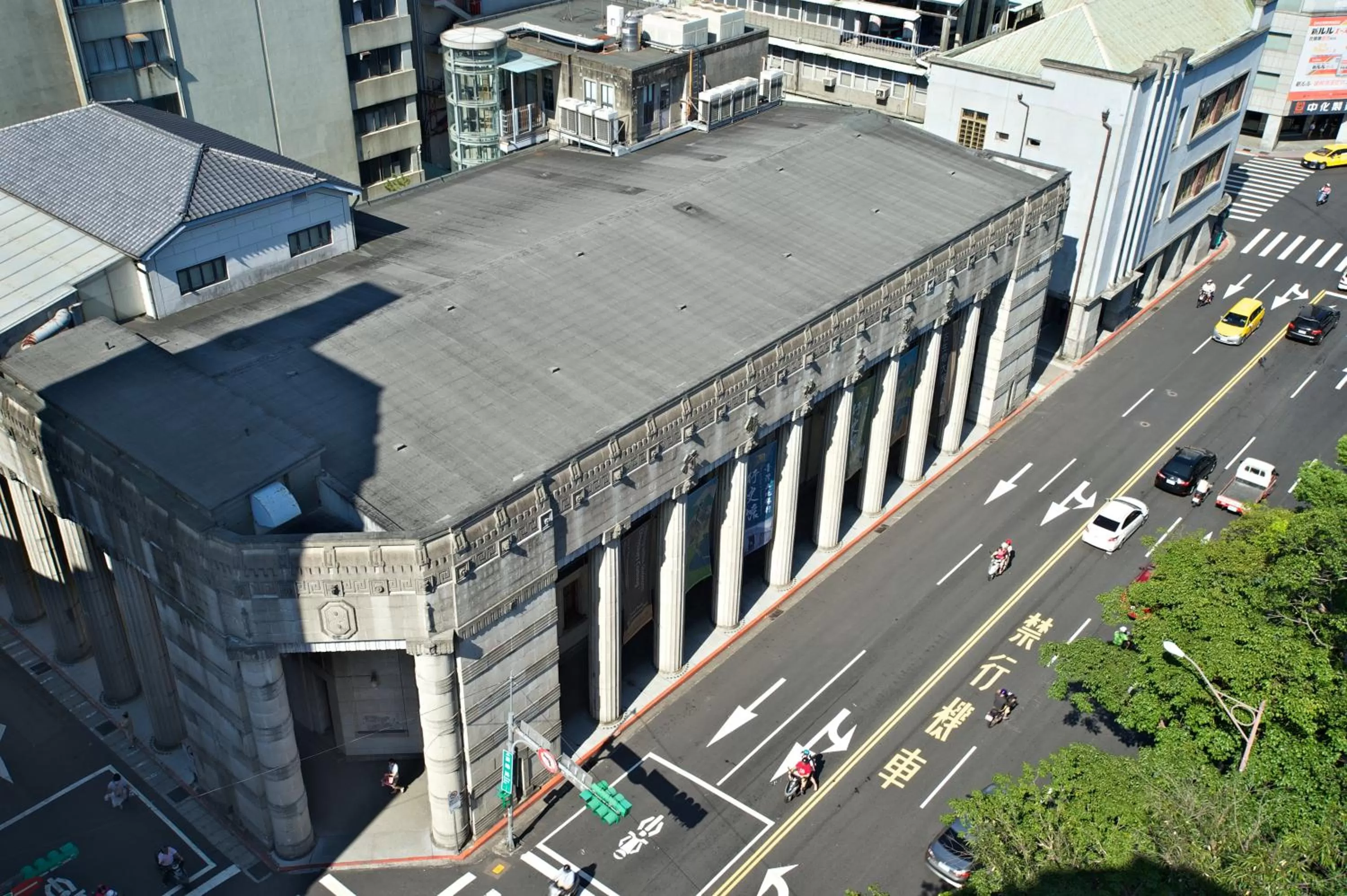 City view in CHECK inn Taipei Main Station