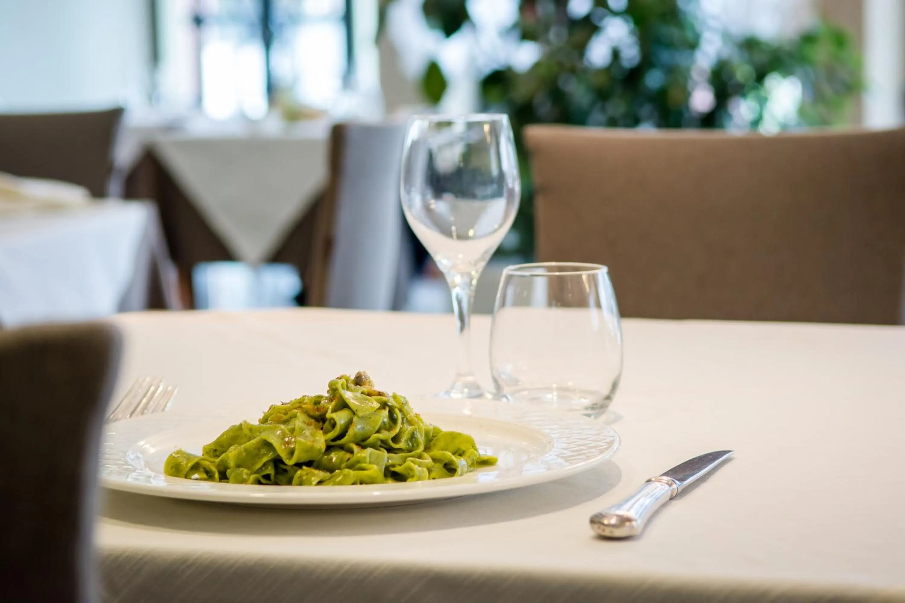 Restaurant/places to eat in Hotel Concorde