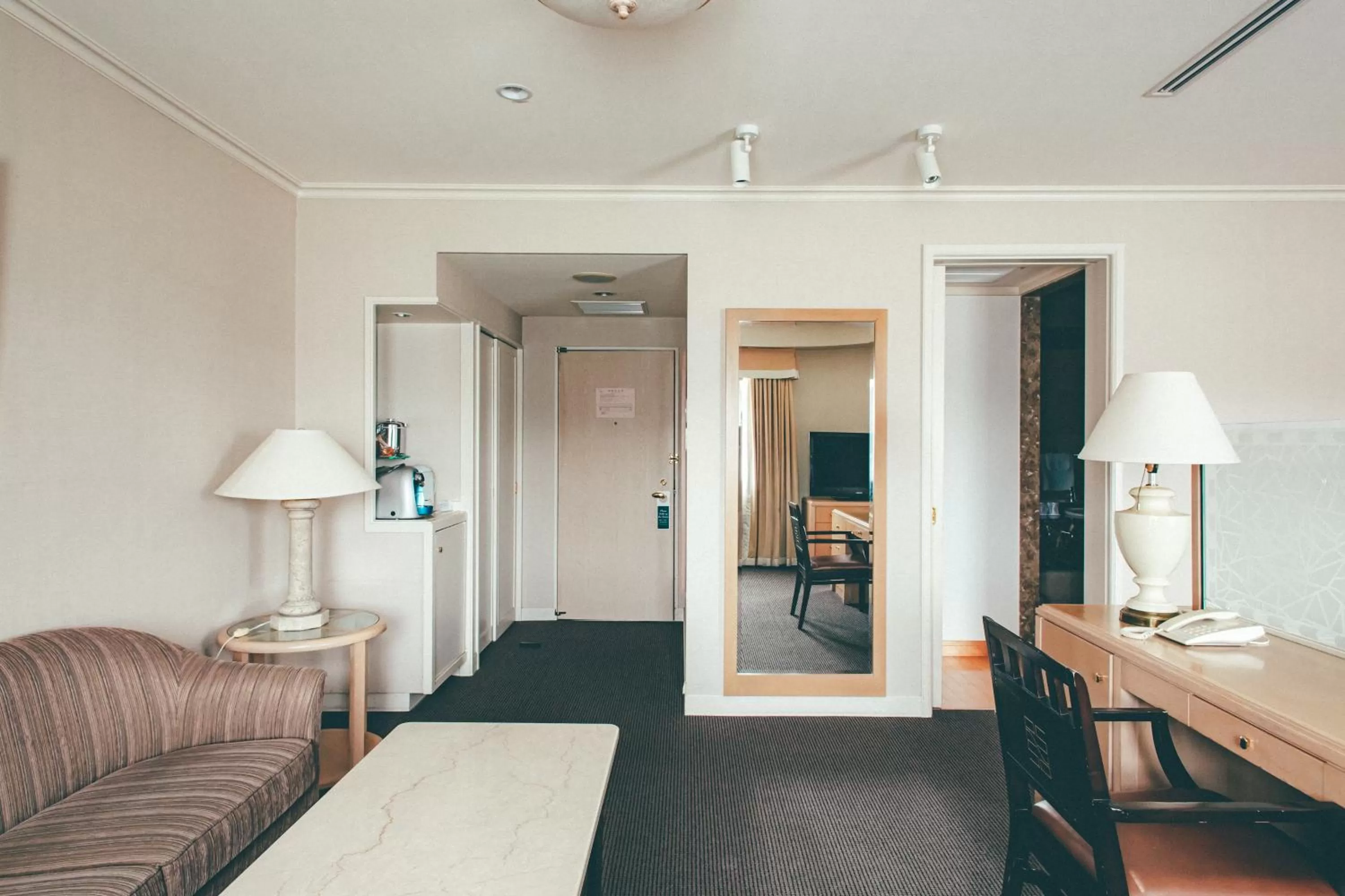 Bed in Numazu River Side Hotel