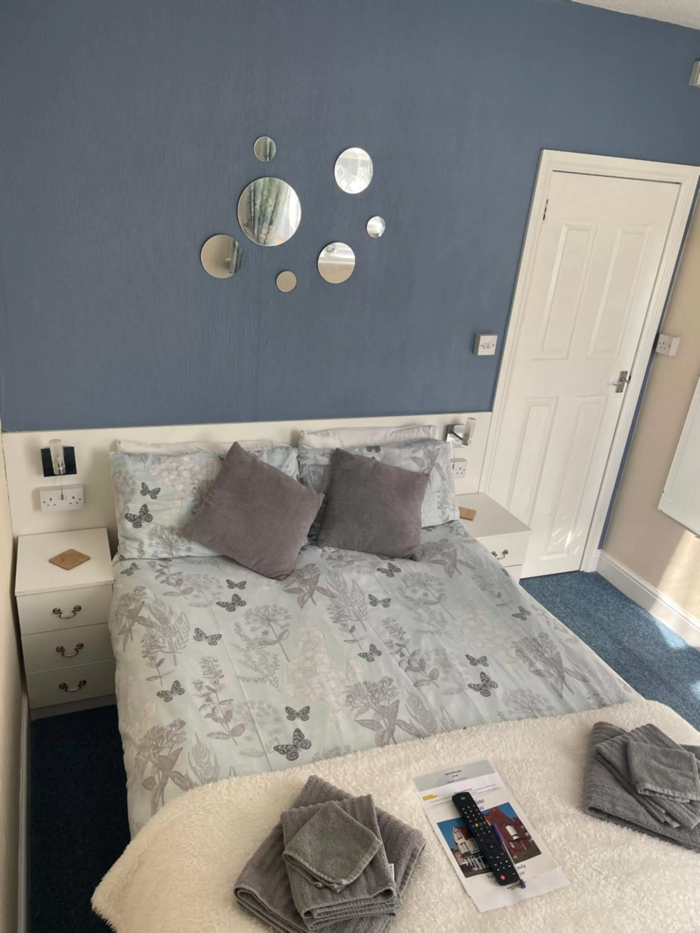 Bed in Ivydene Guest House