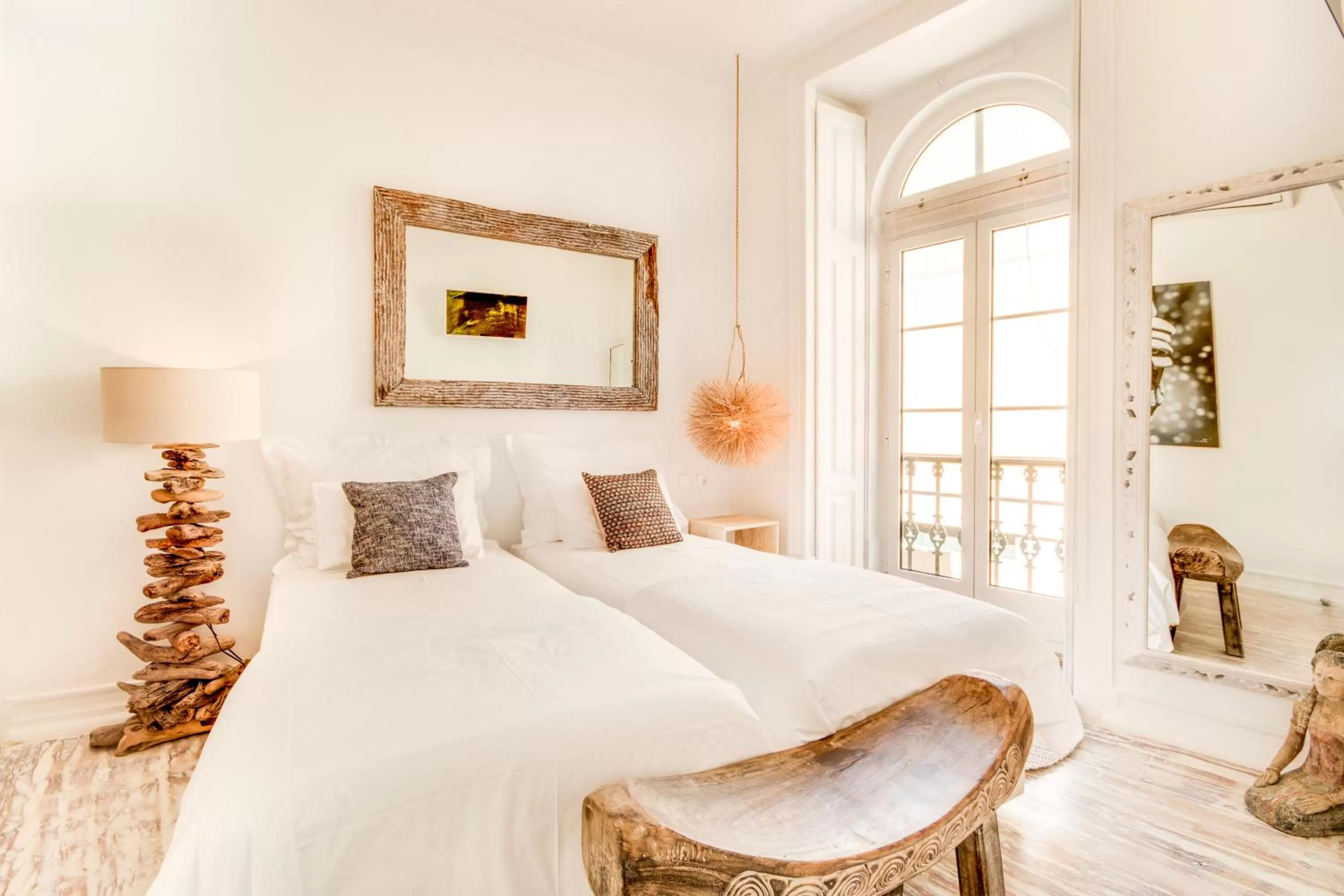 Photo of the whole room, Bed in Garam Lisboa