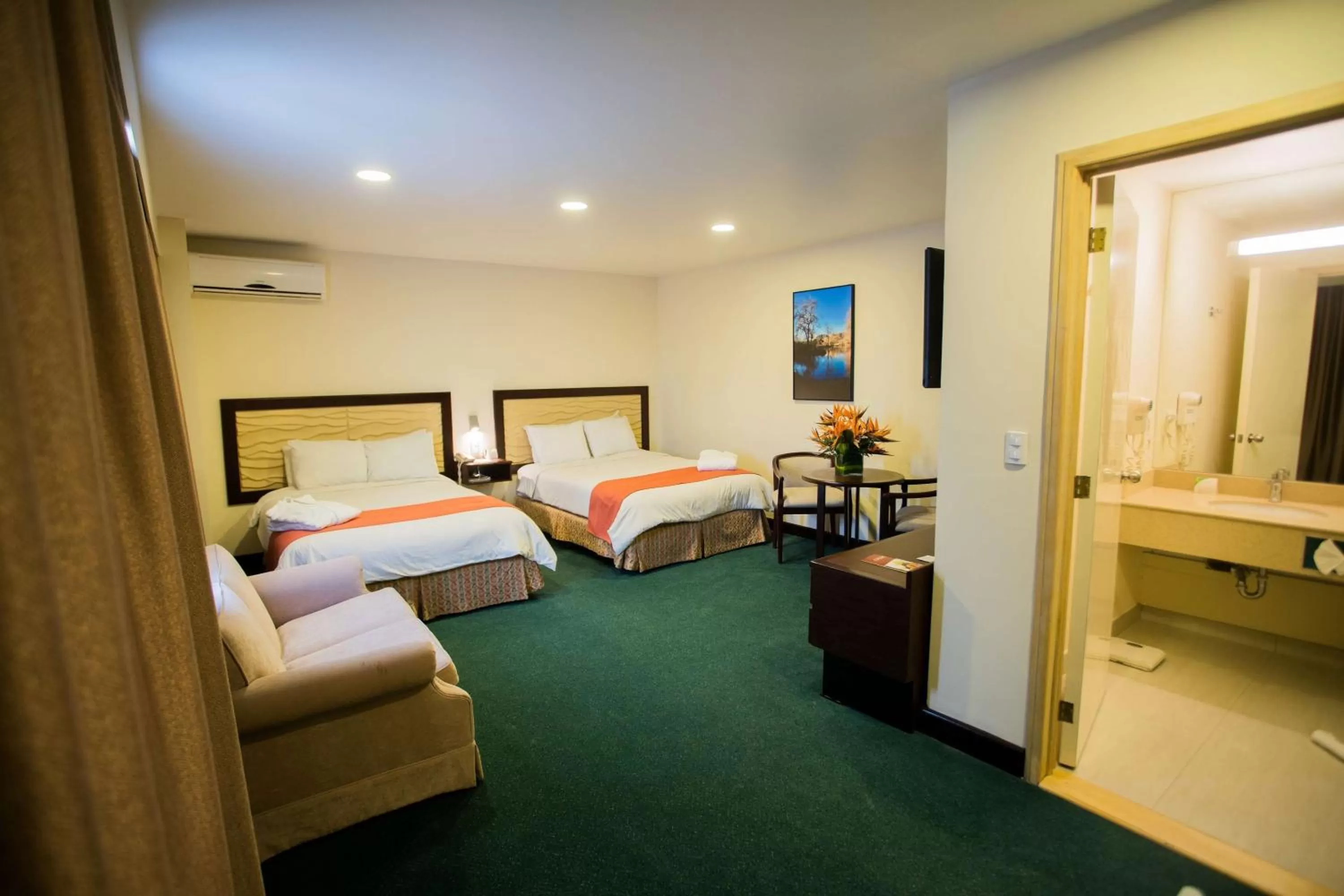 Photo of the whole room, Bed in Best Western Plus Hotel Terraza